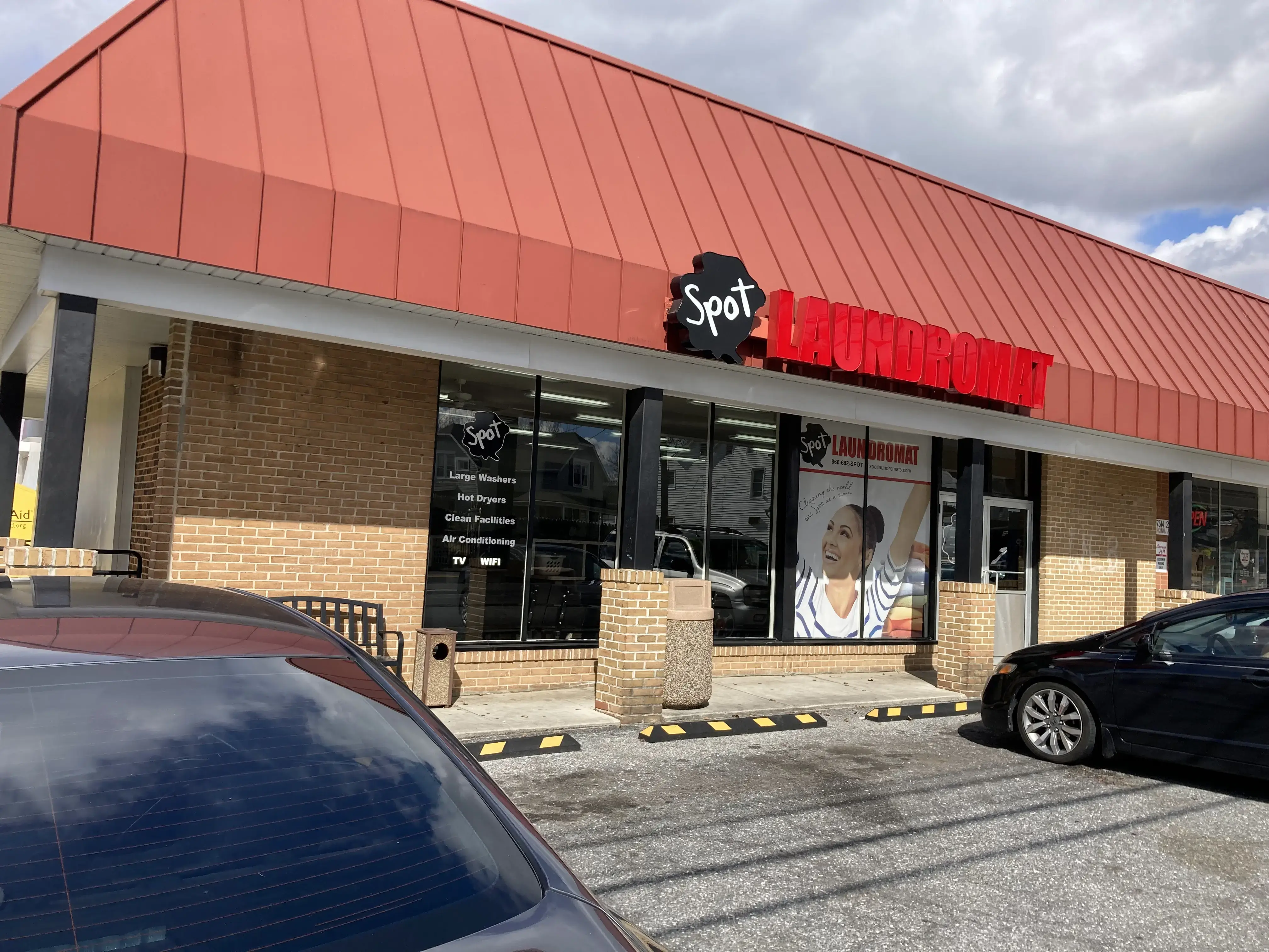 Spot Laundromat - Image 6