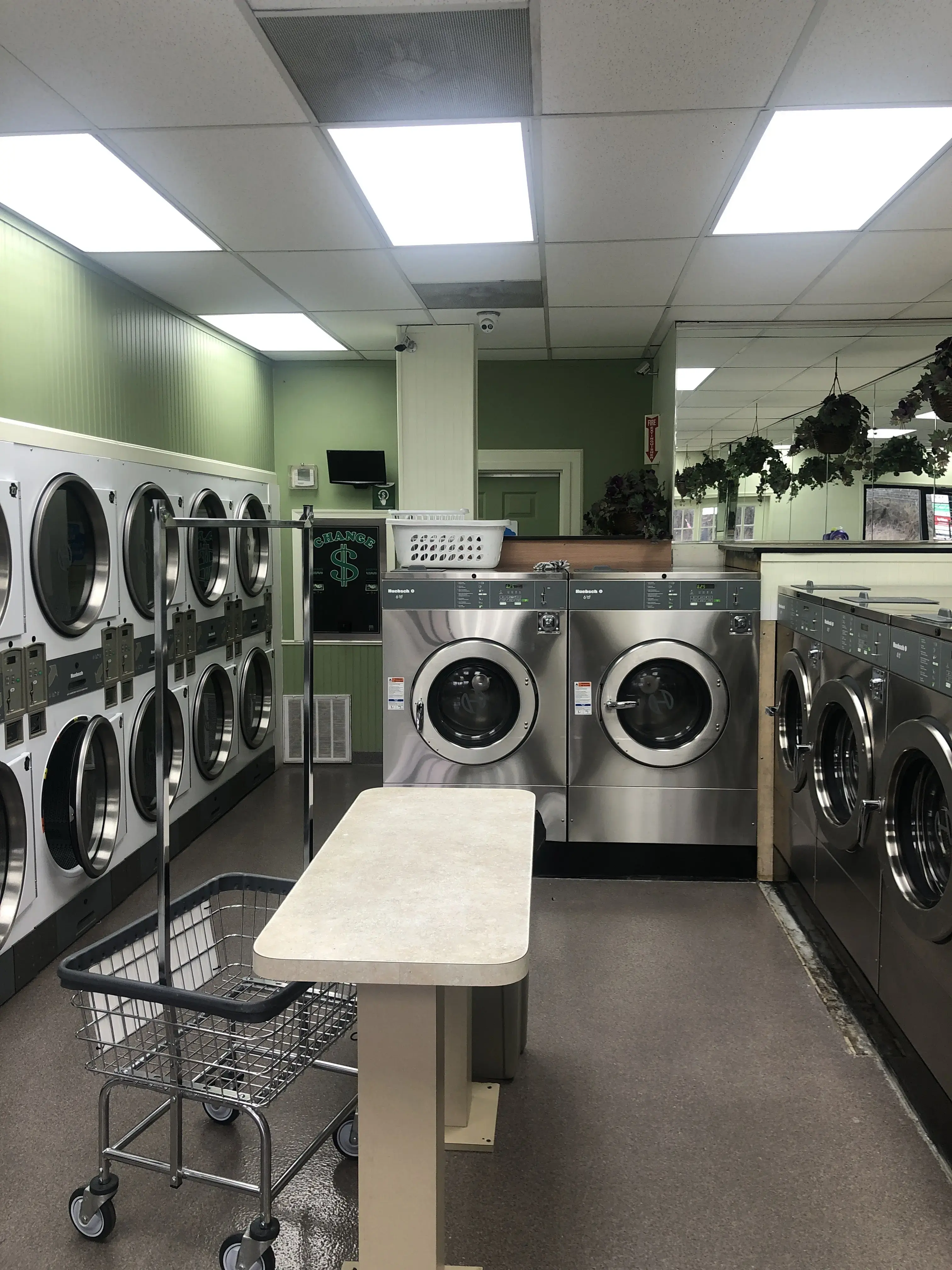 Spot Laundromat thumbnail 10