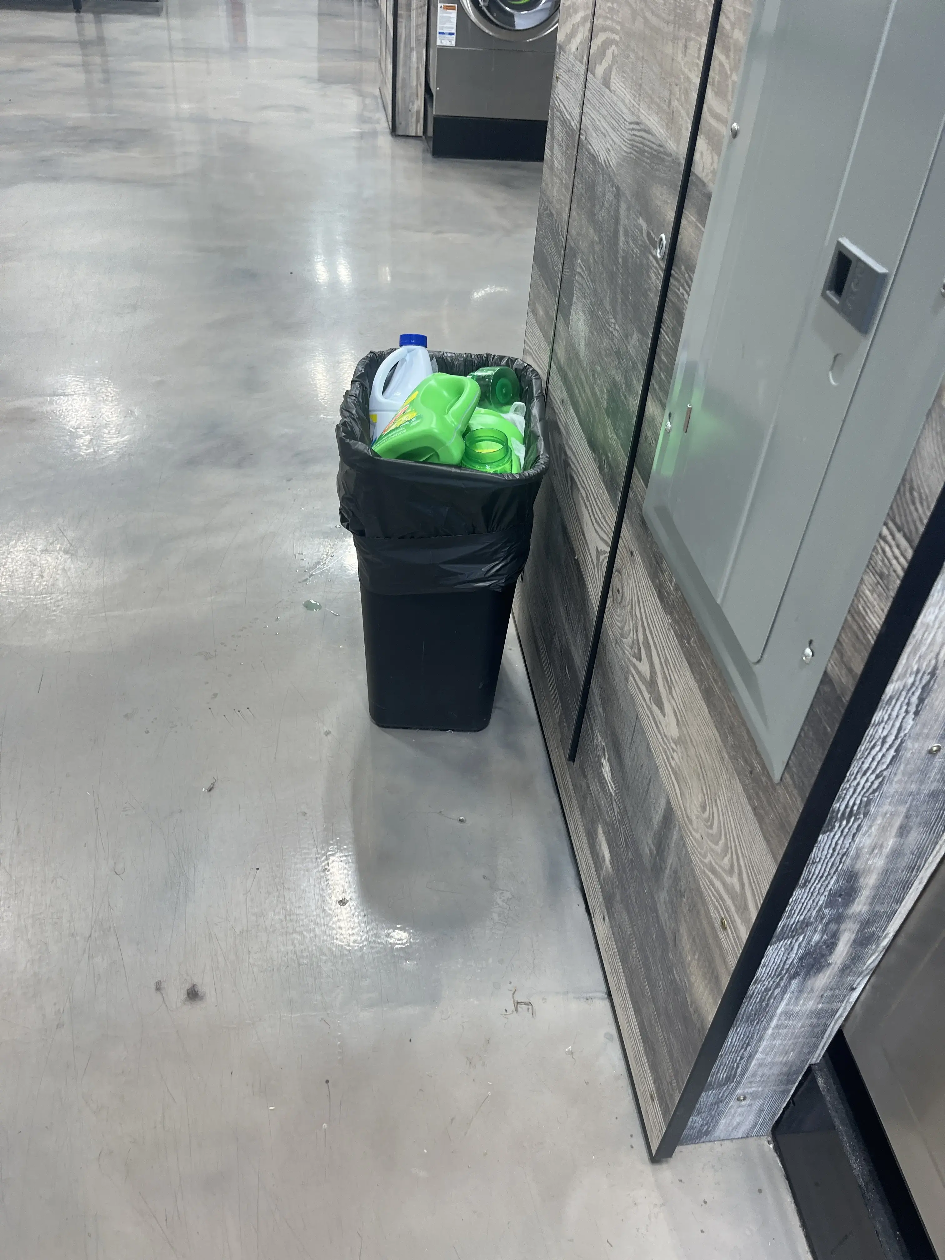 Spot Laundromat thumbnail 6