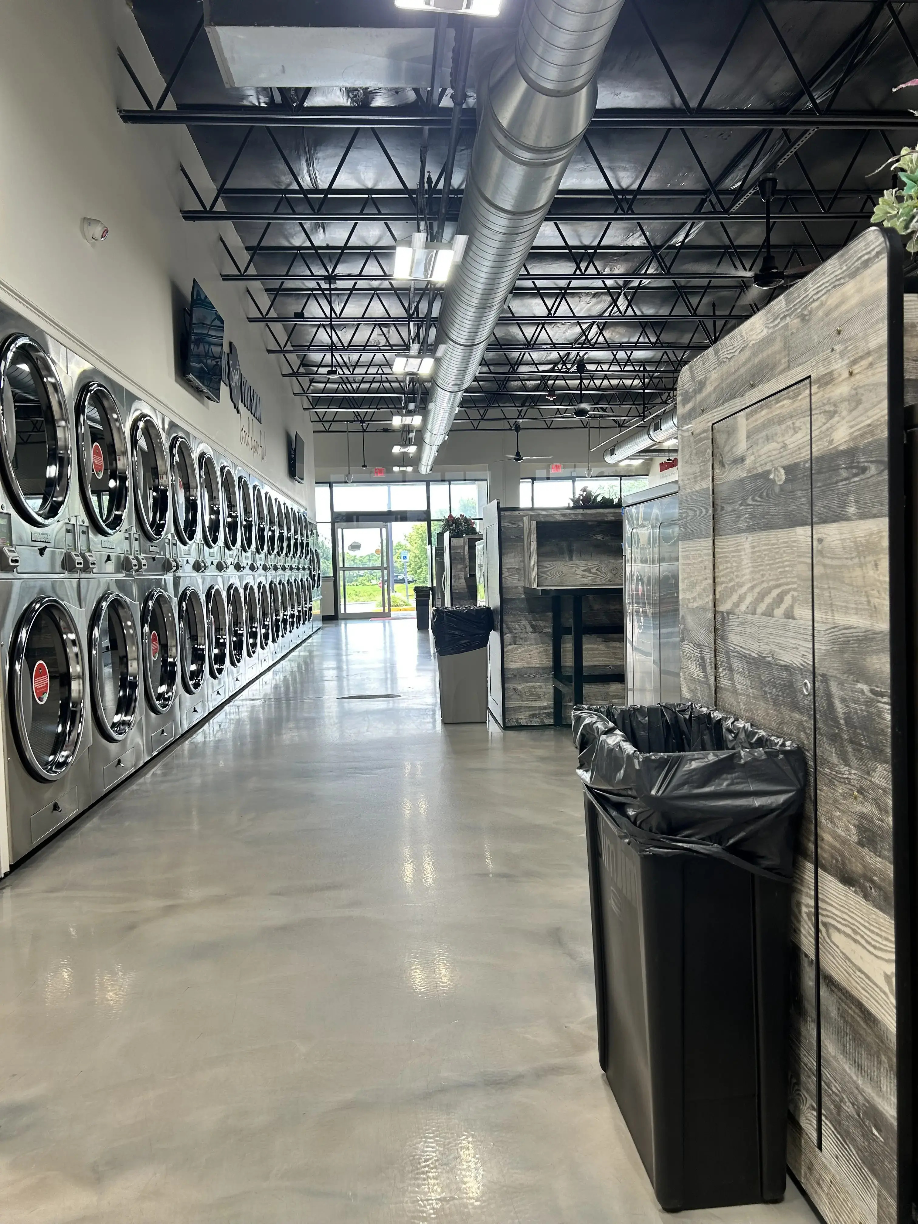 Spot Laundromat - Image 1