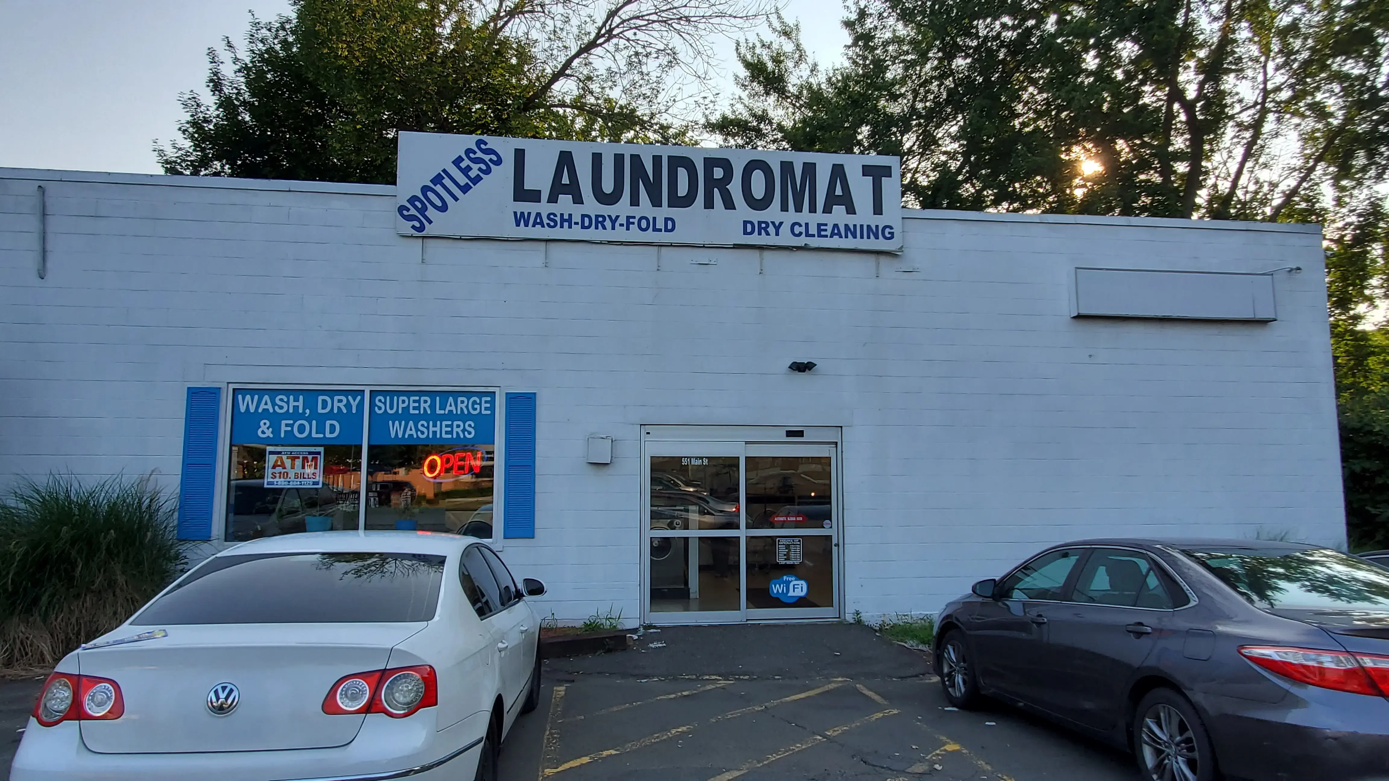 Spotless Laundromat - Image 2