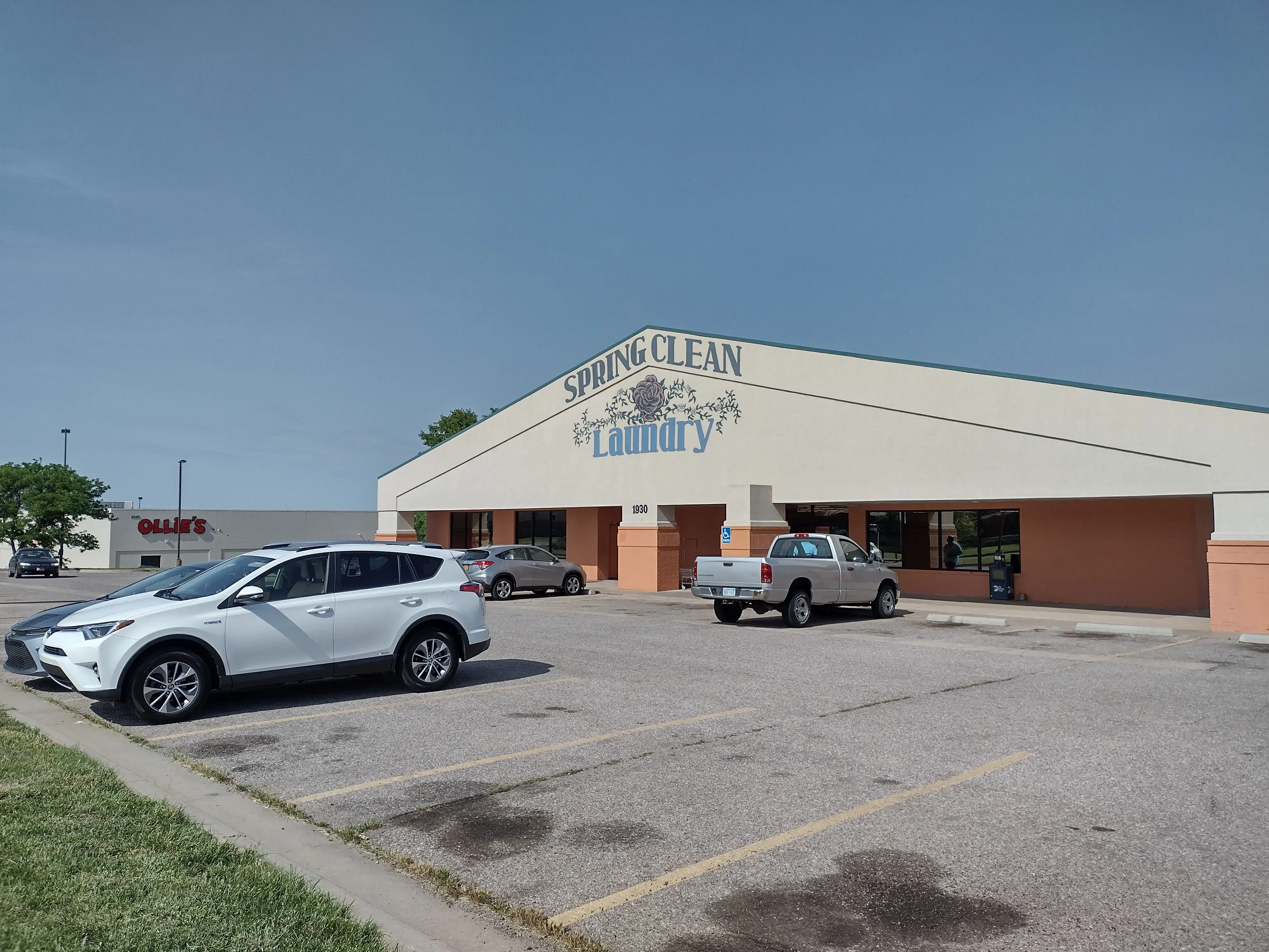 Spring Clean Laundry (Woodlawn) - Image 6