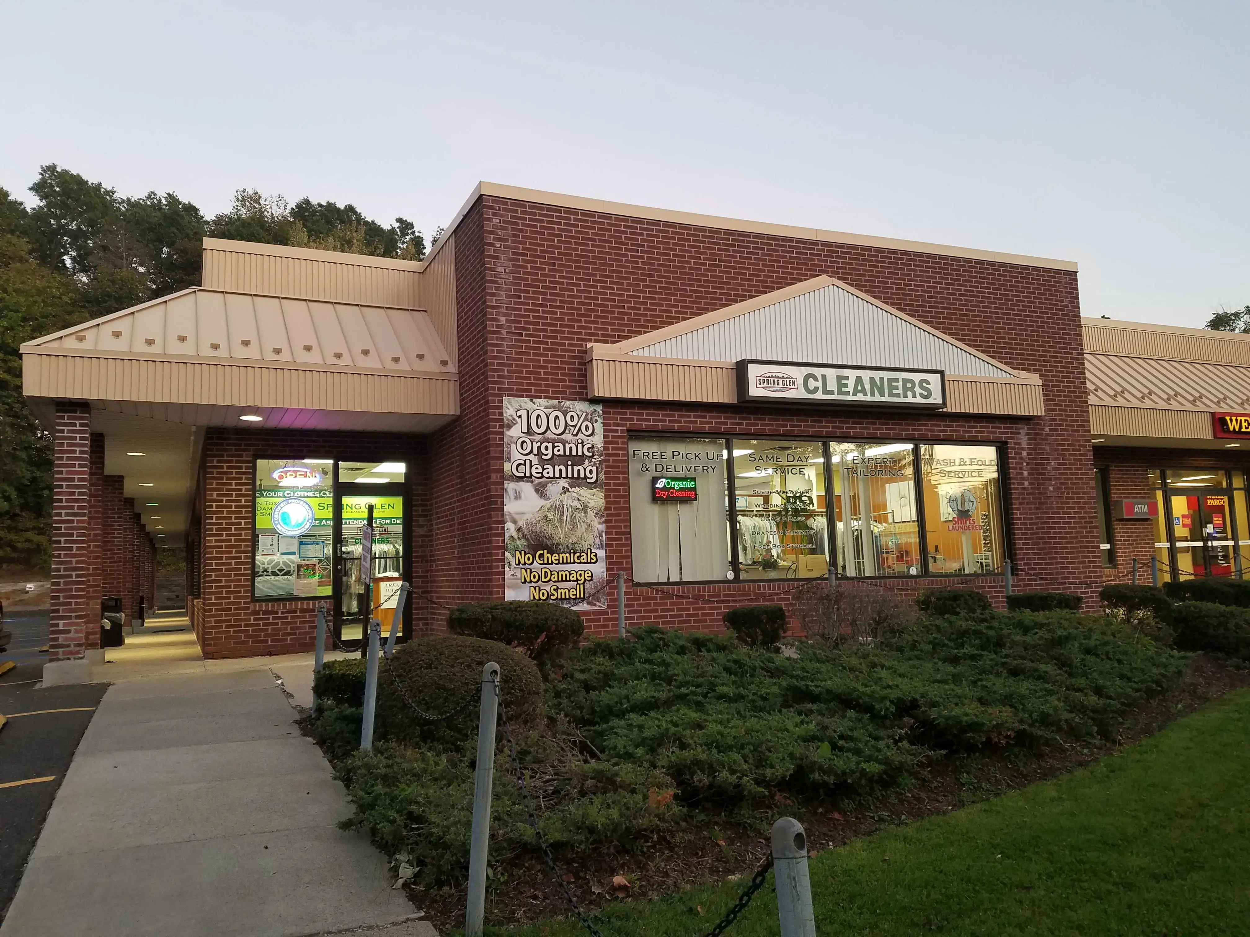 Spring Glen Cleaners and Alterations - Image 8
