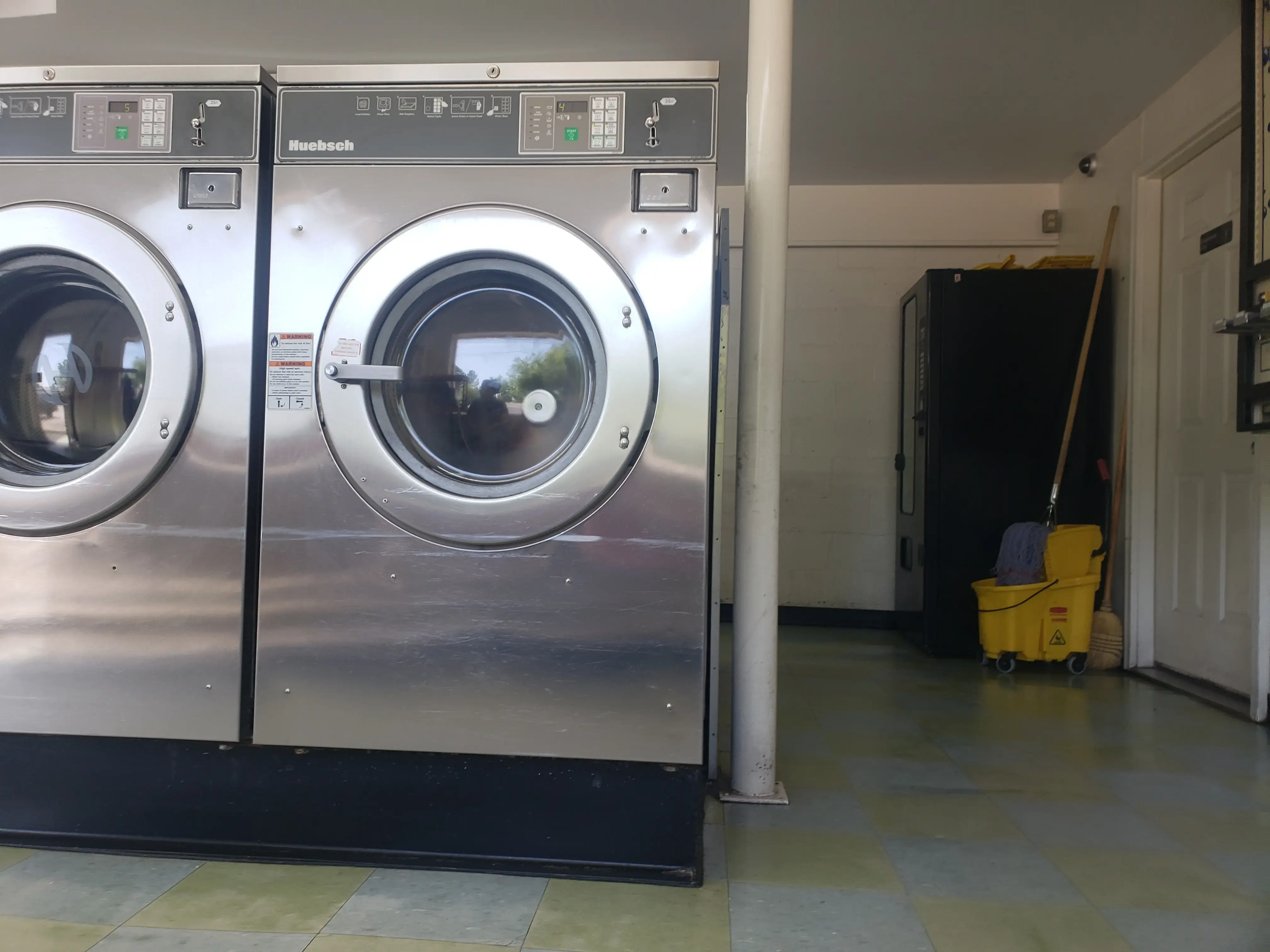 Spring Street Coin Laundry thumbnail 1