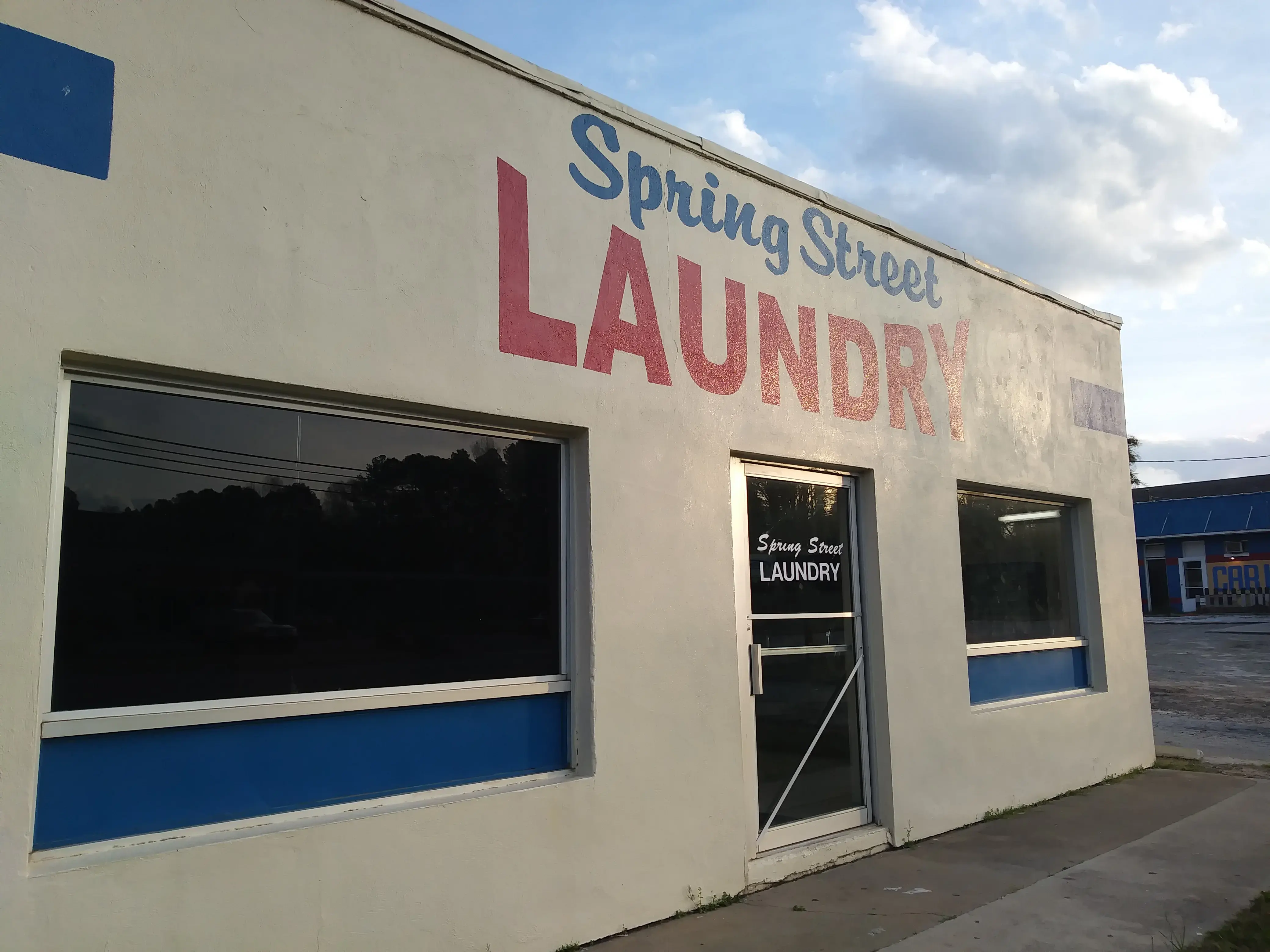Spring Street Laundry - Image 5
