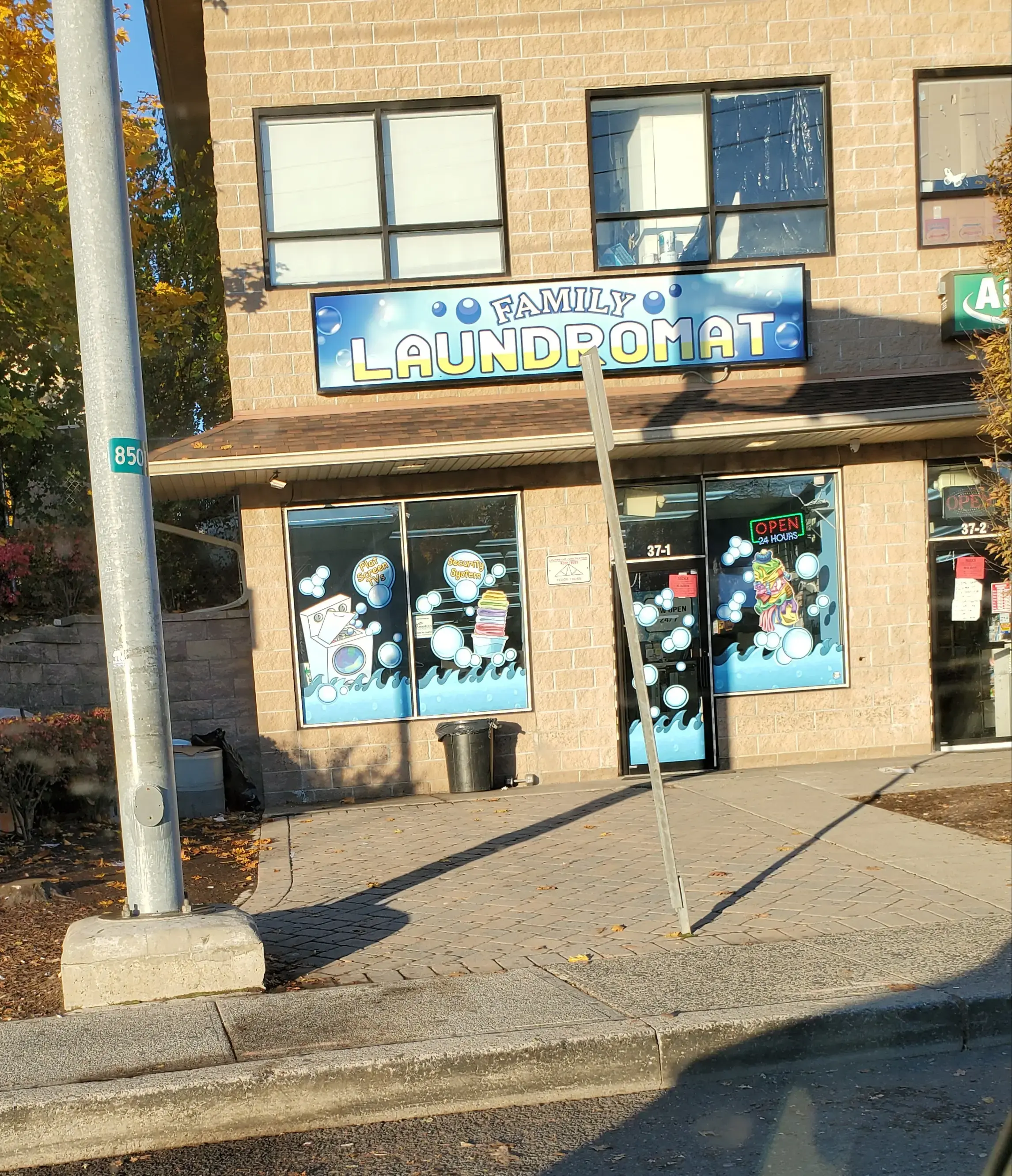 Spring Valley Family Laundromat thumbnail 8
