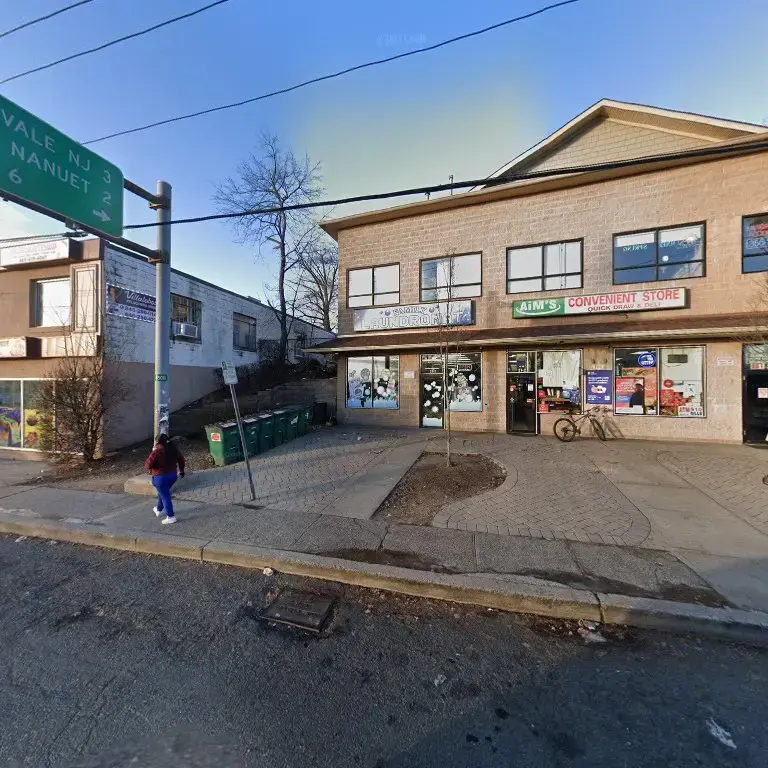 Spring Valley Family Laundromat thumbnail 9
