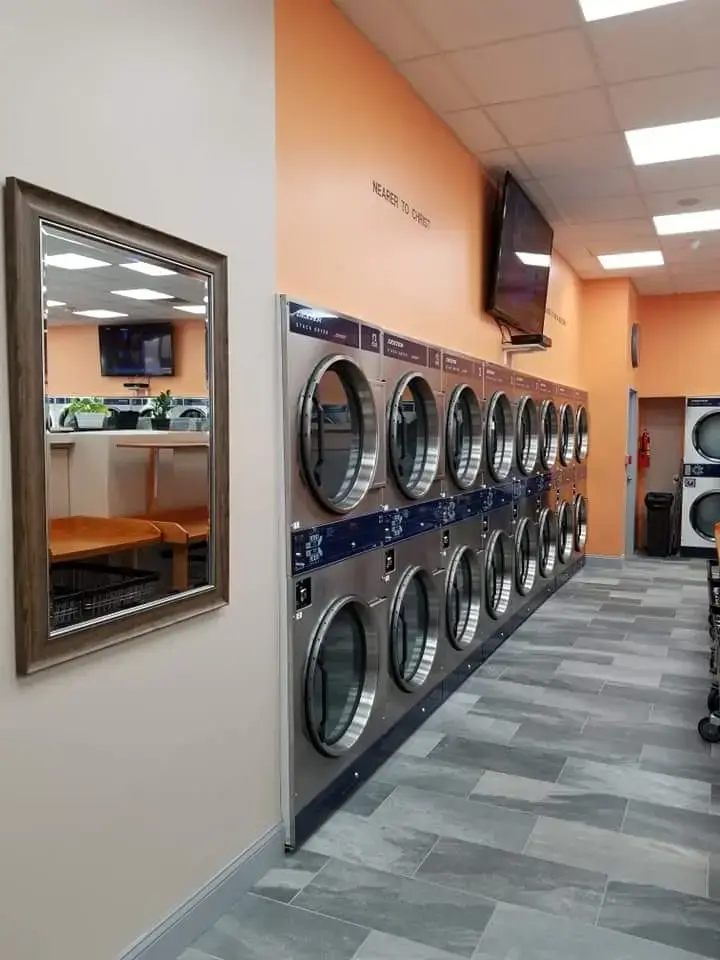 Springdale Laundromat - Image 12