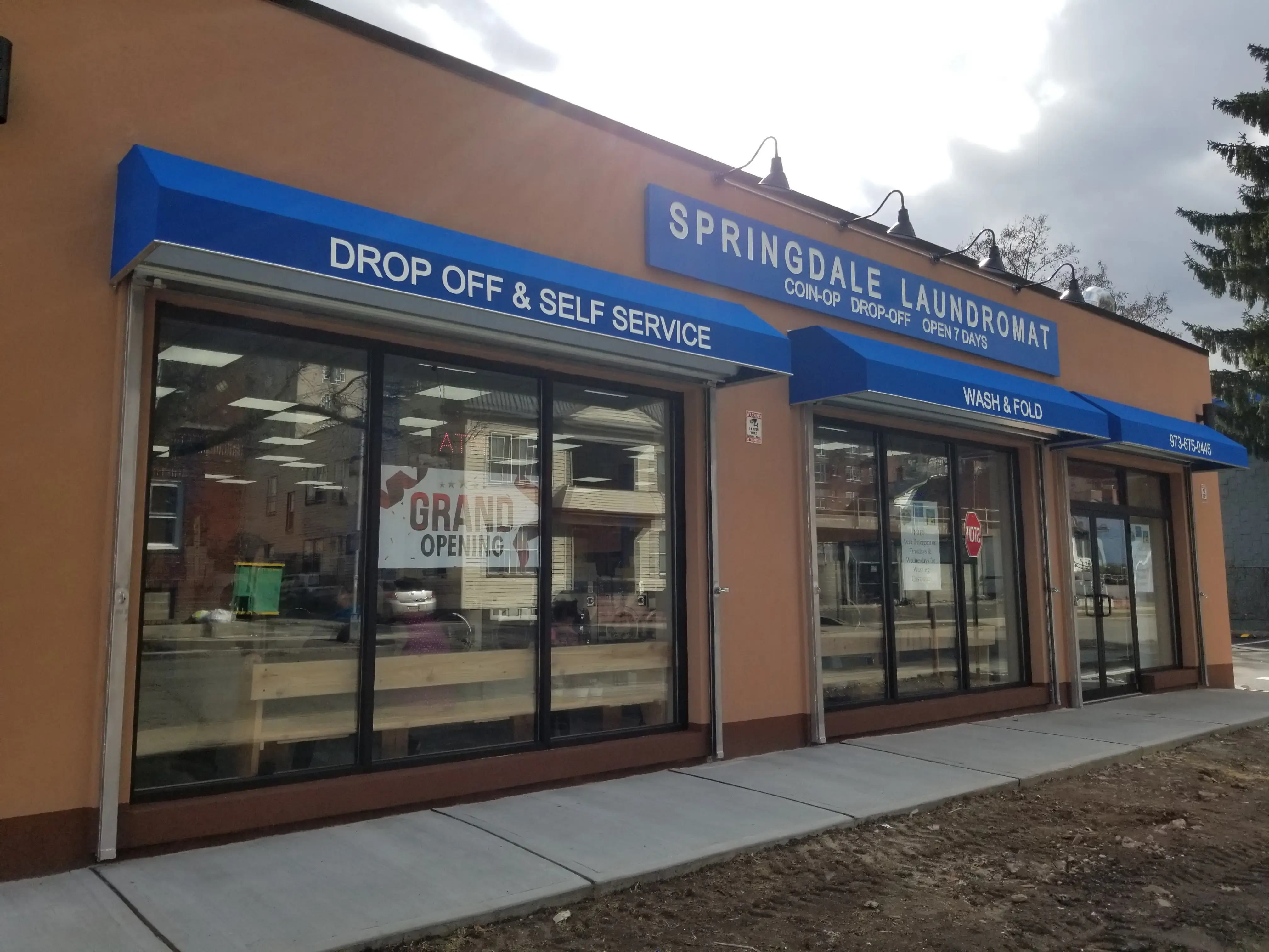 Springdale Laundromat - Image 14