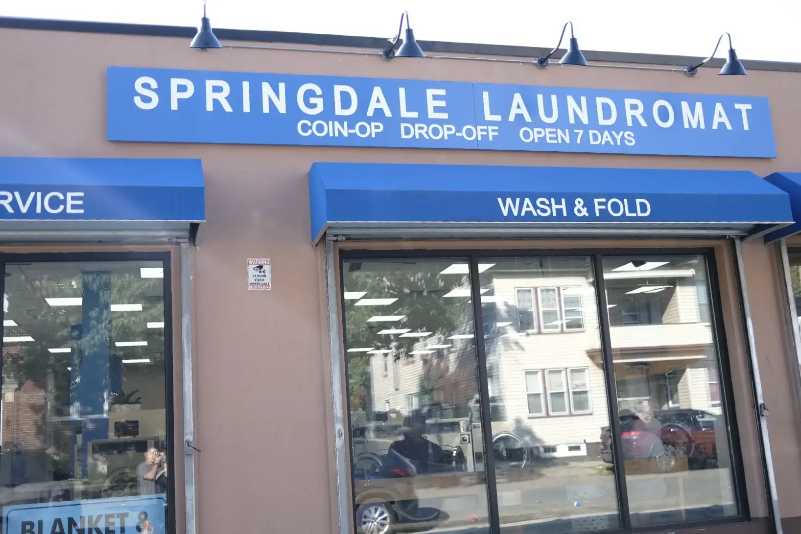 Springdale Laundromat thumbnail 13