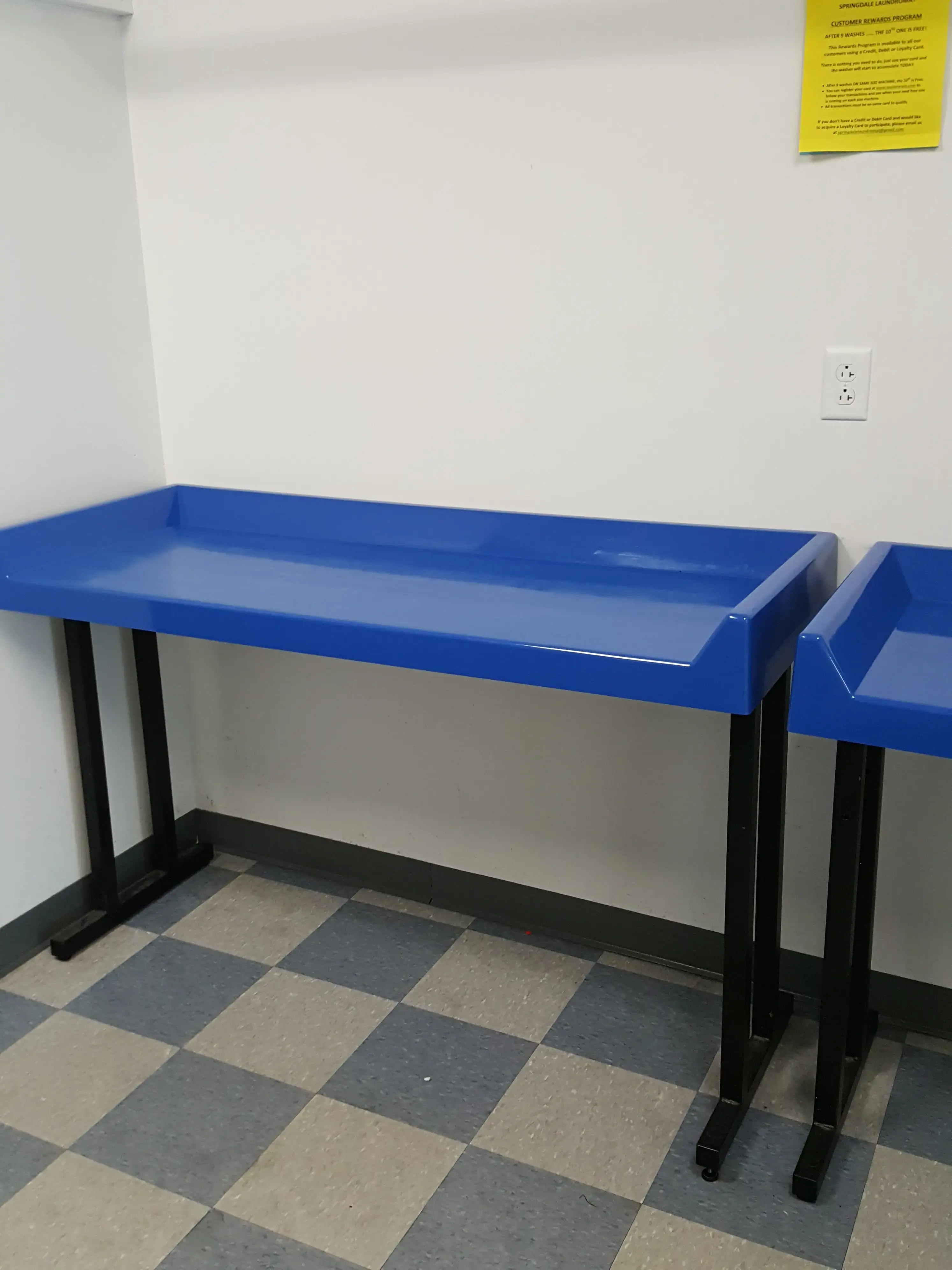Springdale Laundromat thumbnail 18