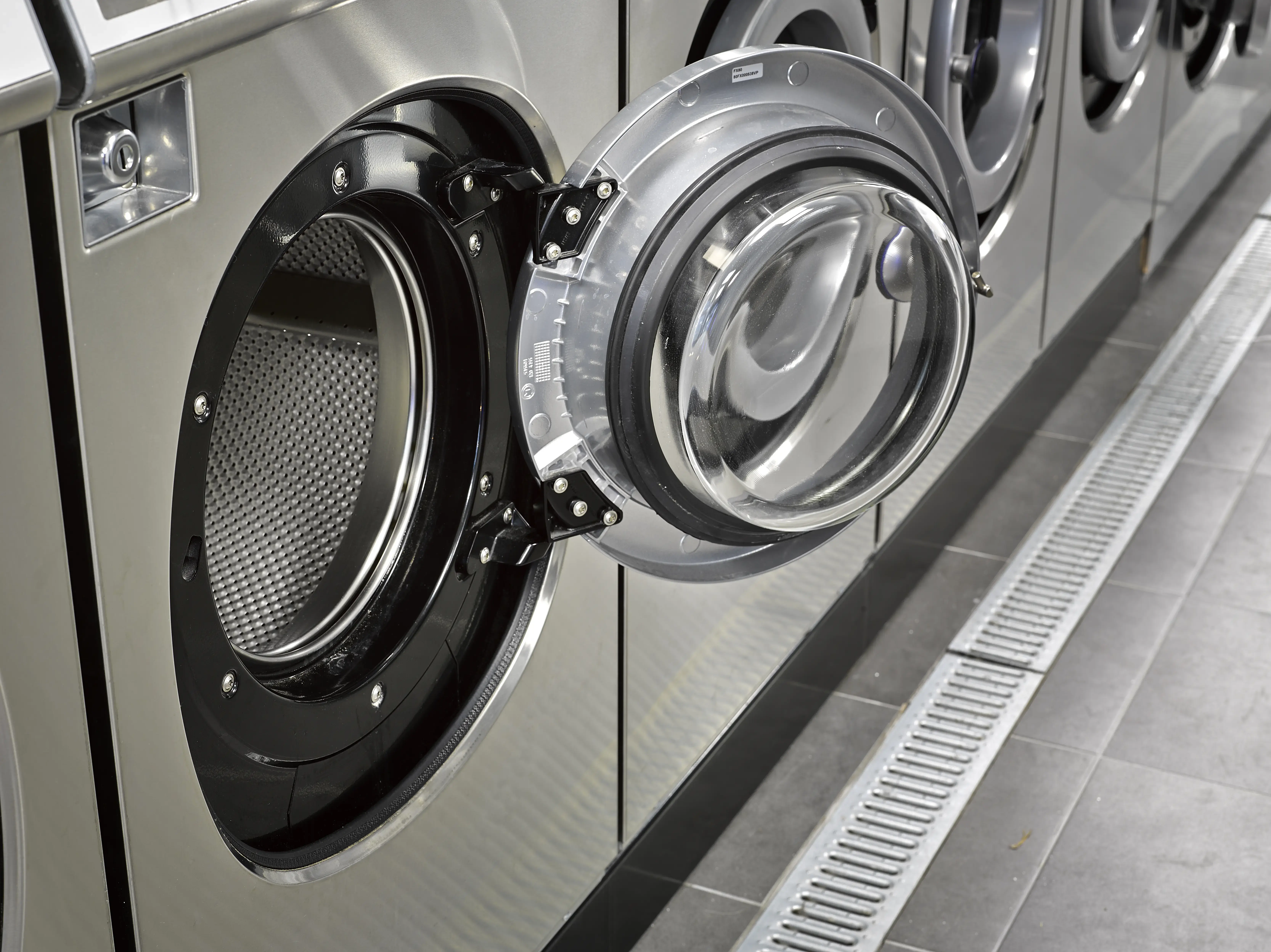 Springfield Family Best Value Laundry - Image 3