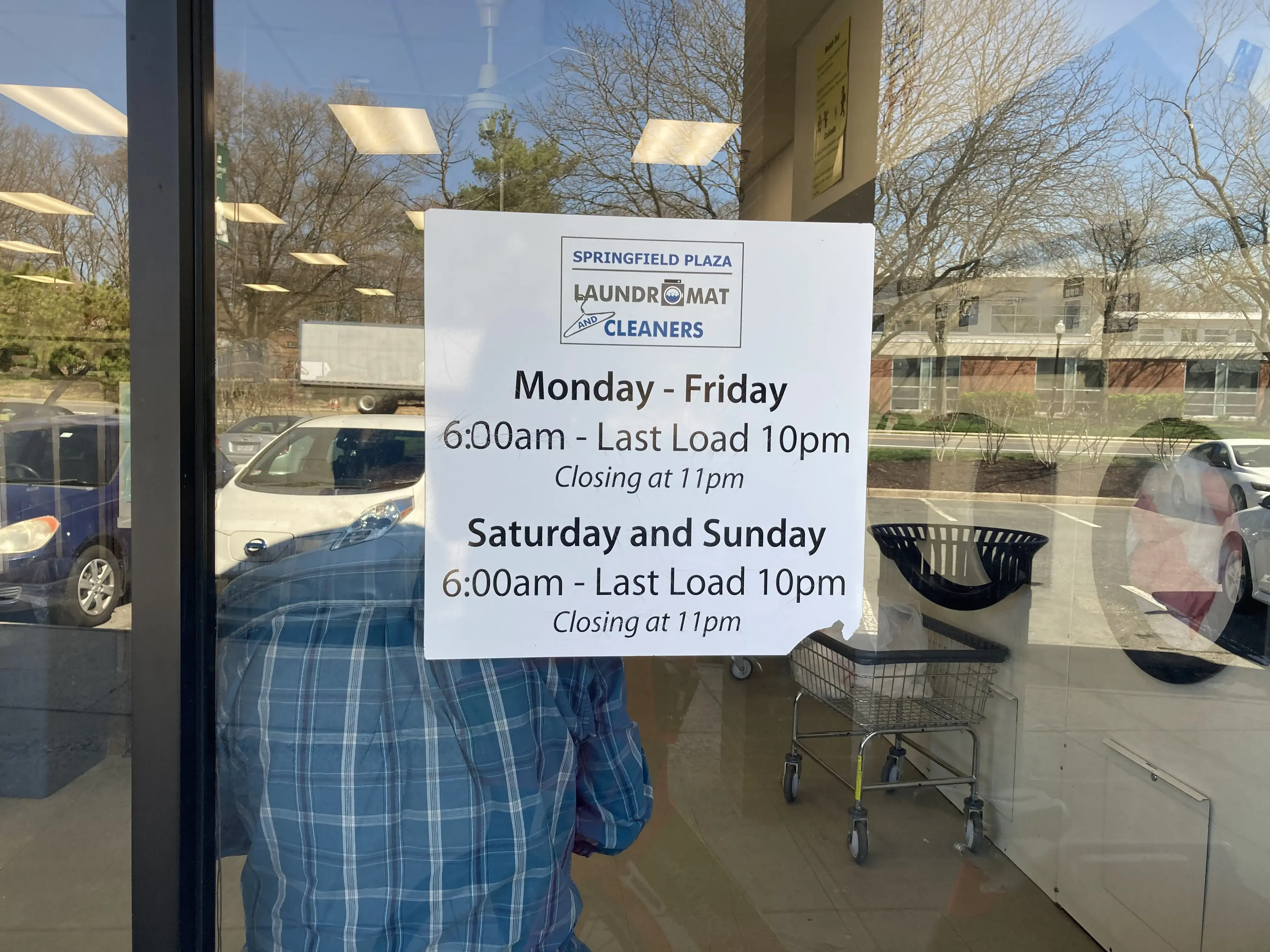 Springfield Plaza Laundromat & Cleaners thumbnail 10