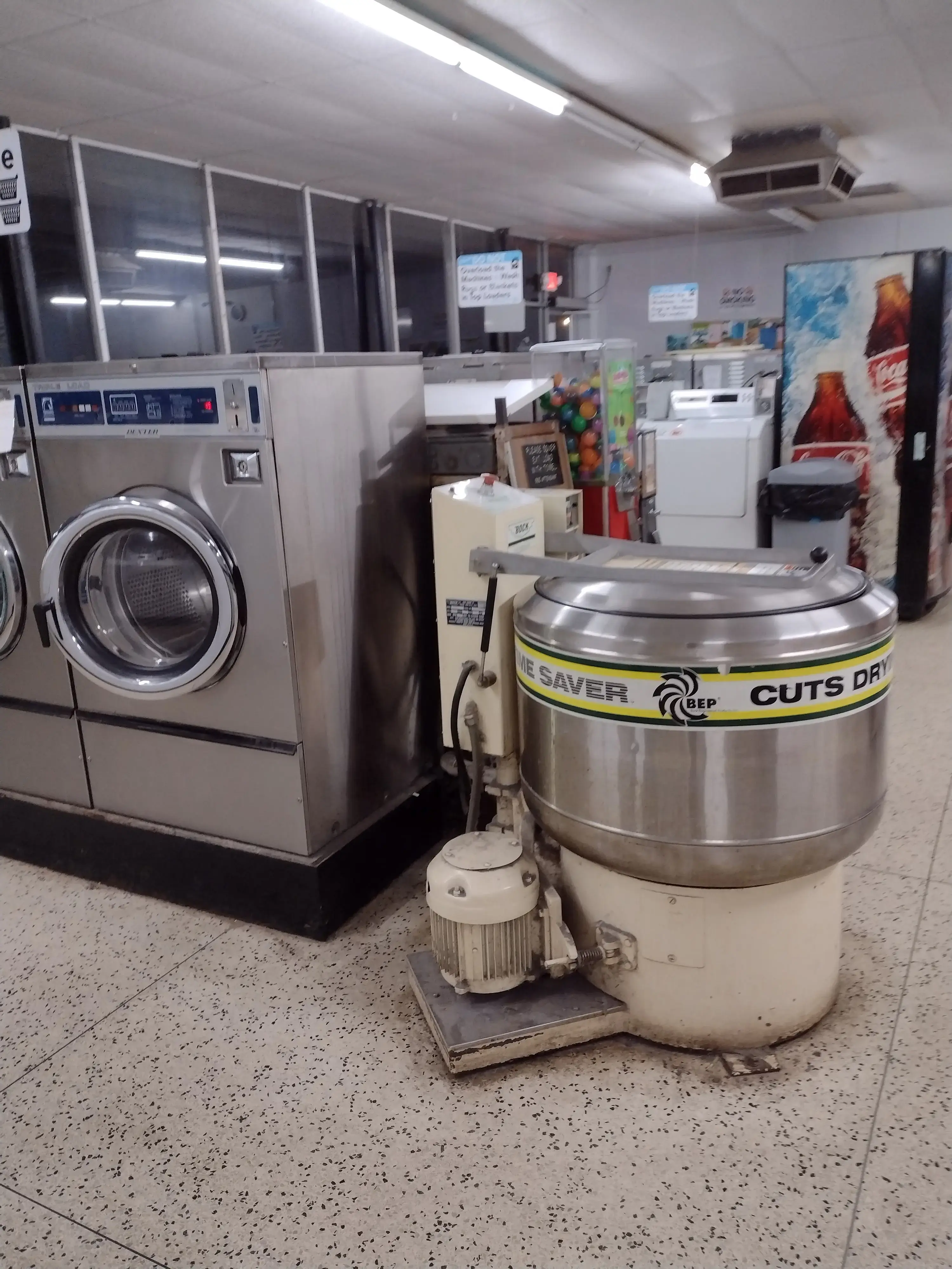 Sprinkle Road Laundry - Image 20