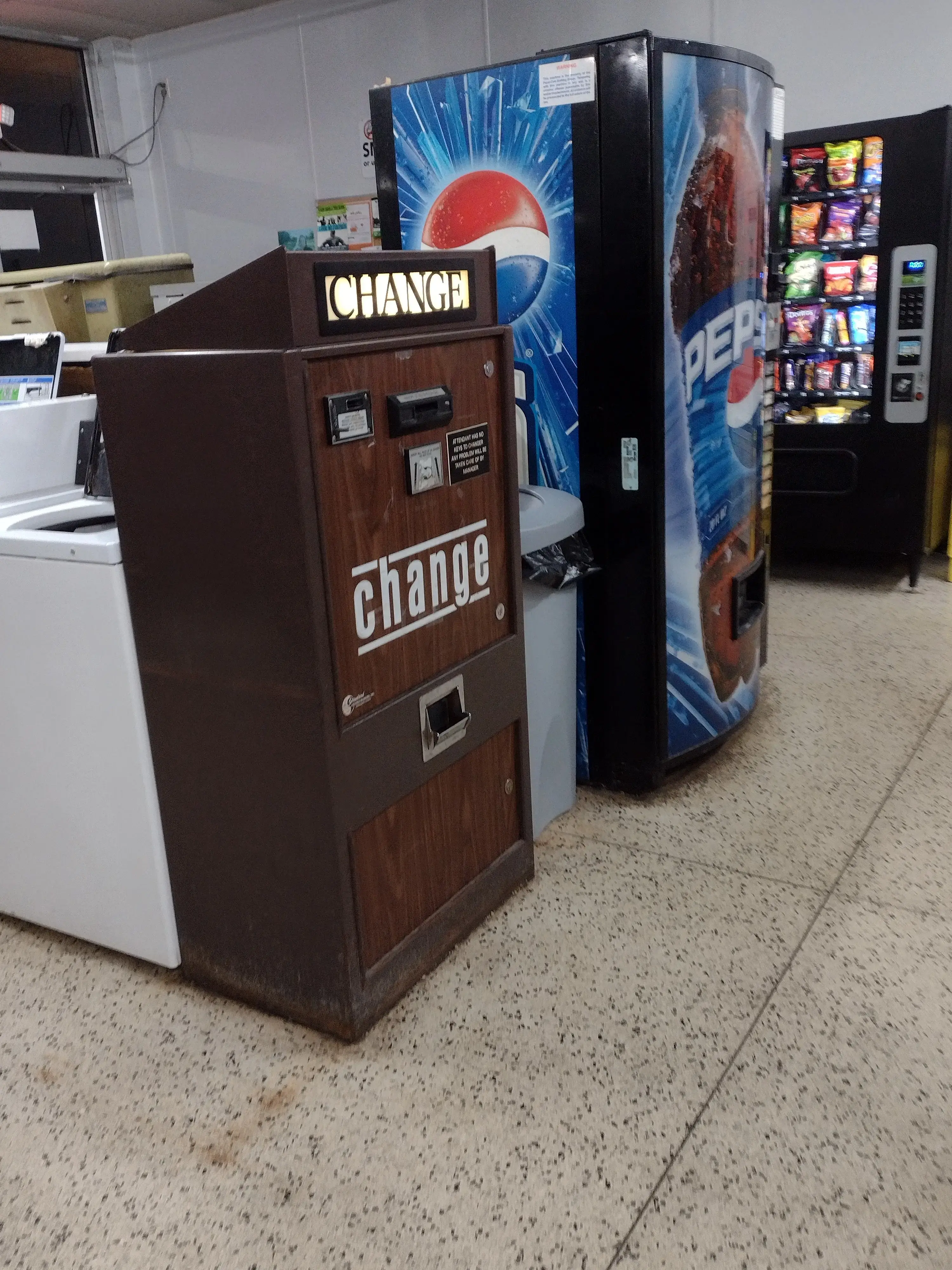 Sprinkle Road Laundry - Image 17