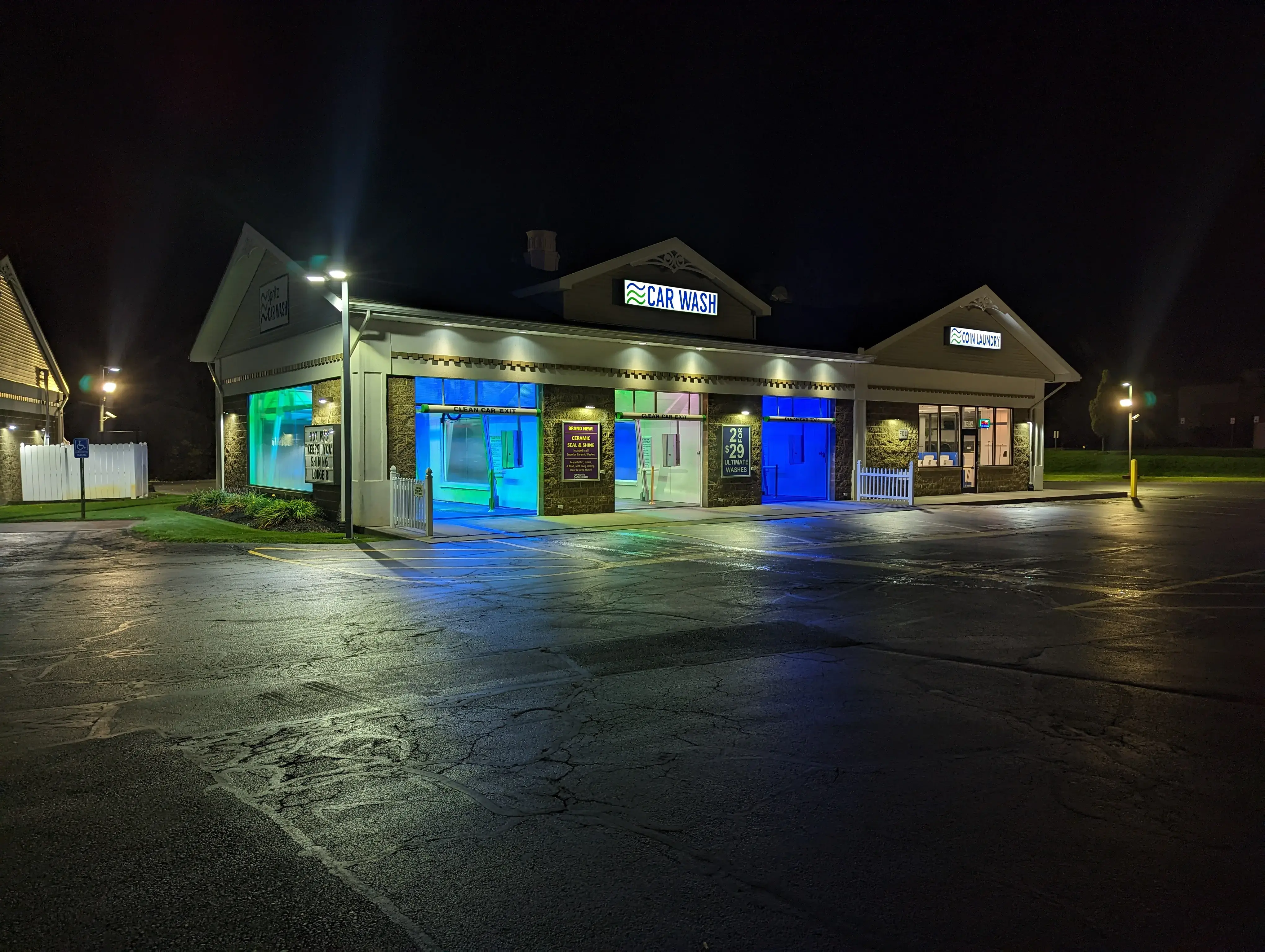 Spritz Car Wash & Coin Laundry thumbnail 5