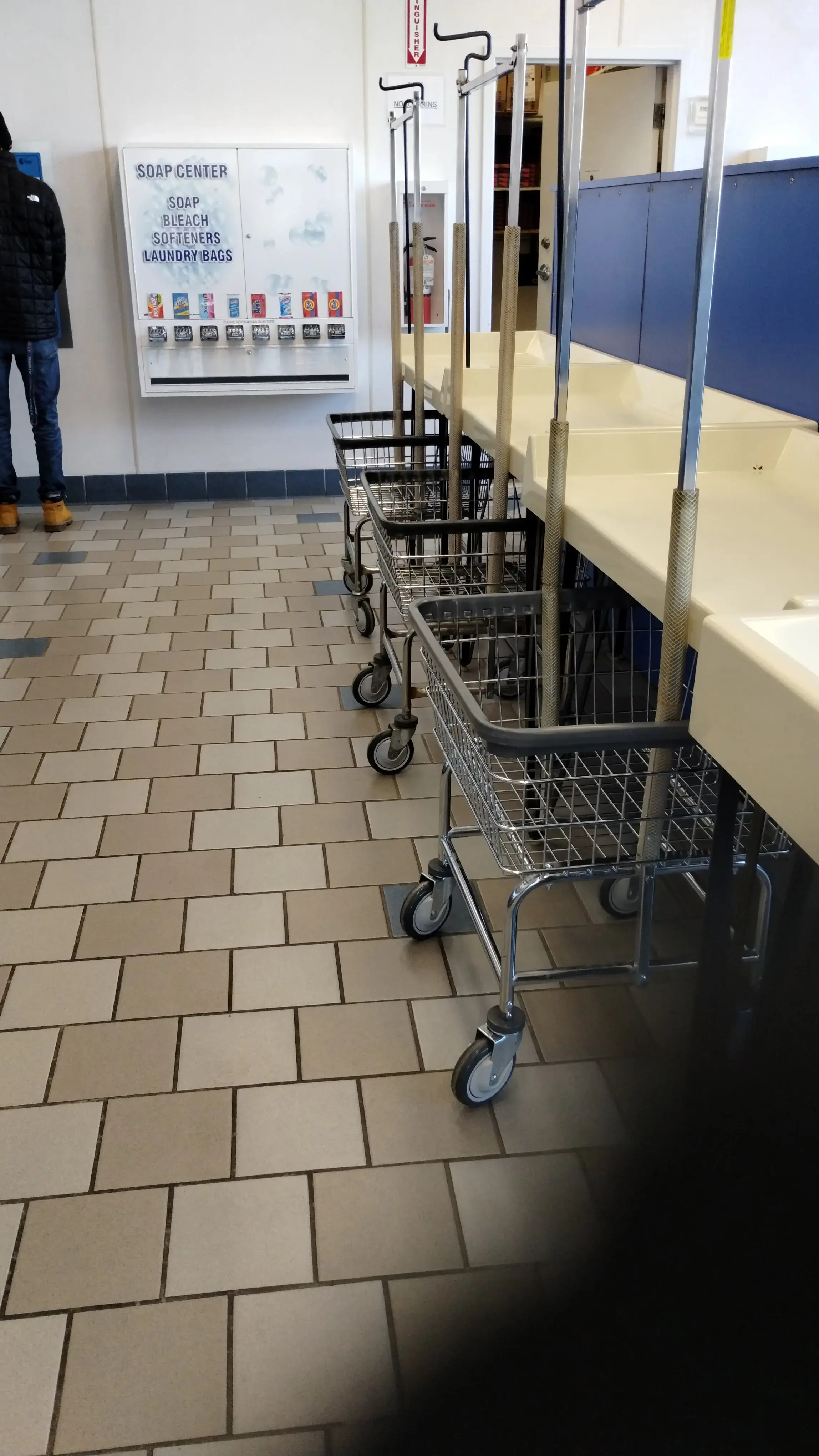 Spritz Car Wash & Coin Laundry thumbnail 12