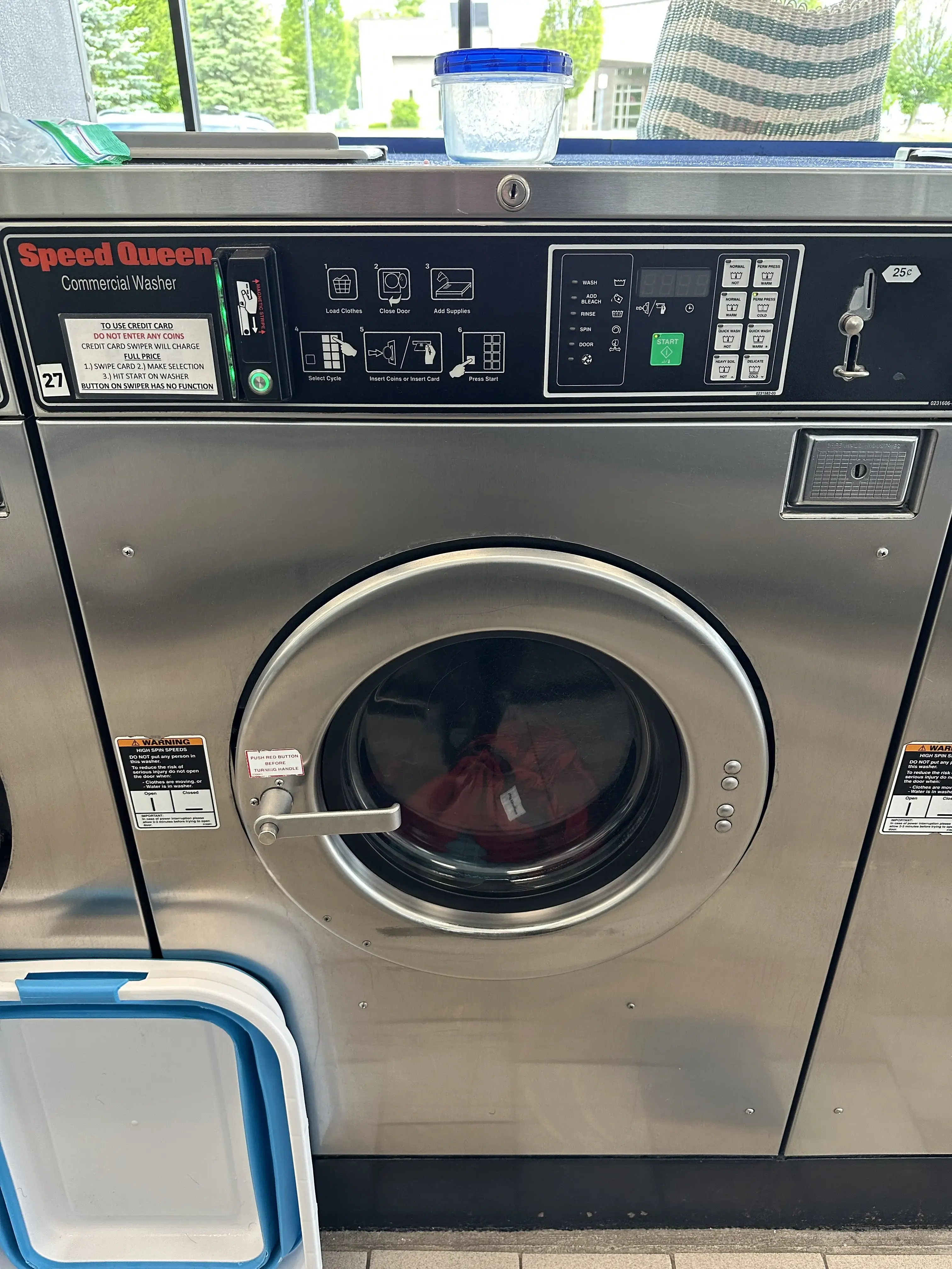 Spritz Car Wash & Coin Laundry thumbnail 4