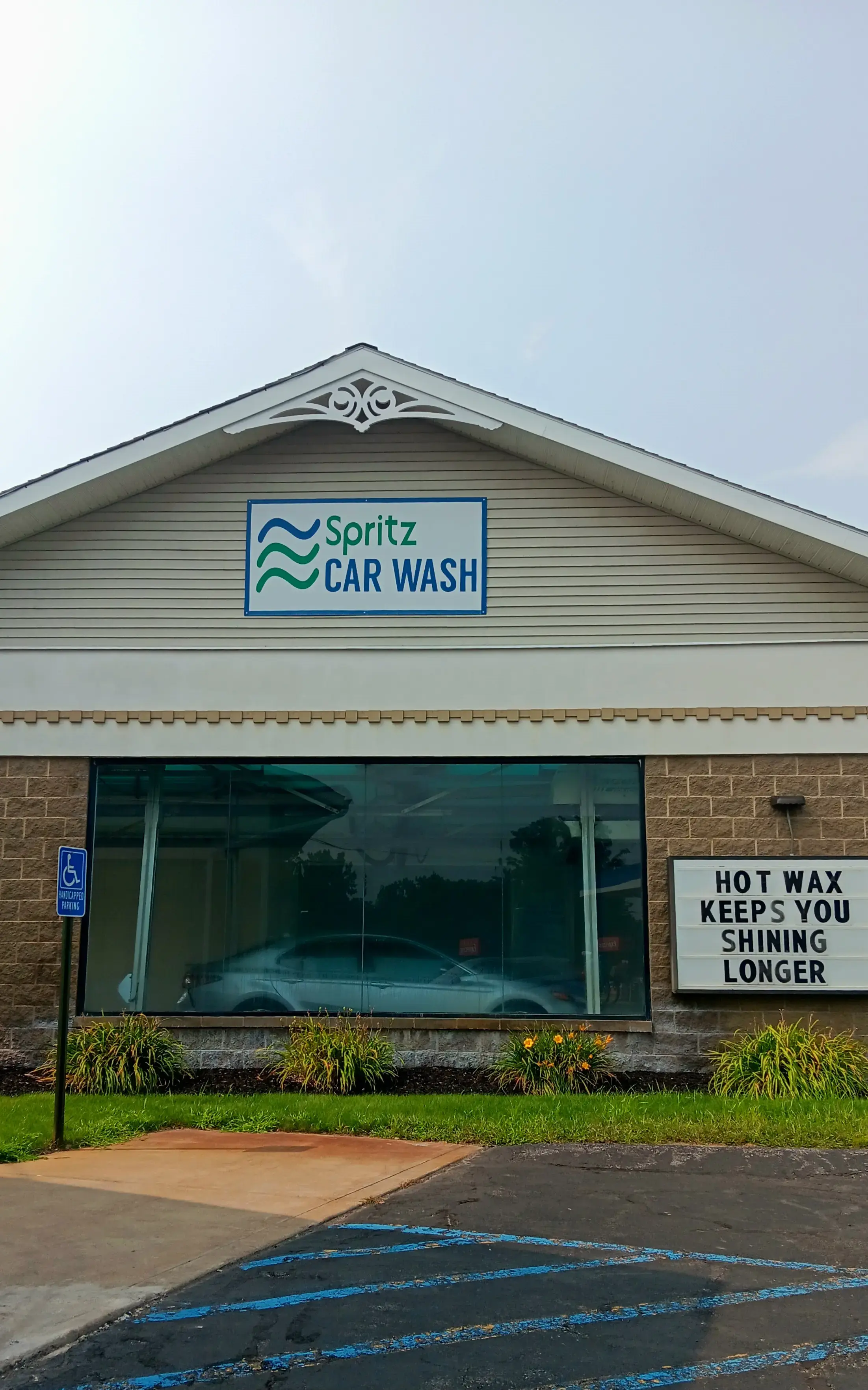Spritz Car Wash & Coin Laundry - Image 3