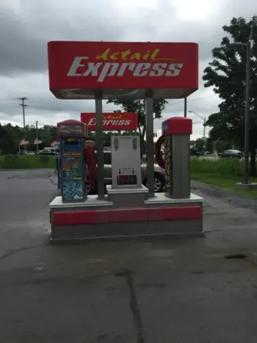 Spritz Car Wash & Coin Laundry thumbnail 10