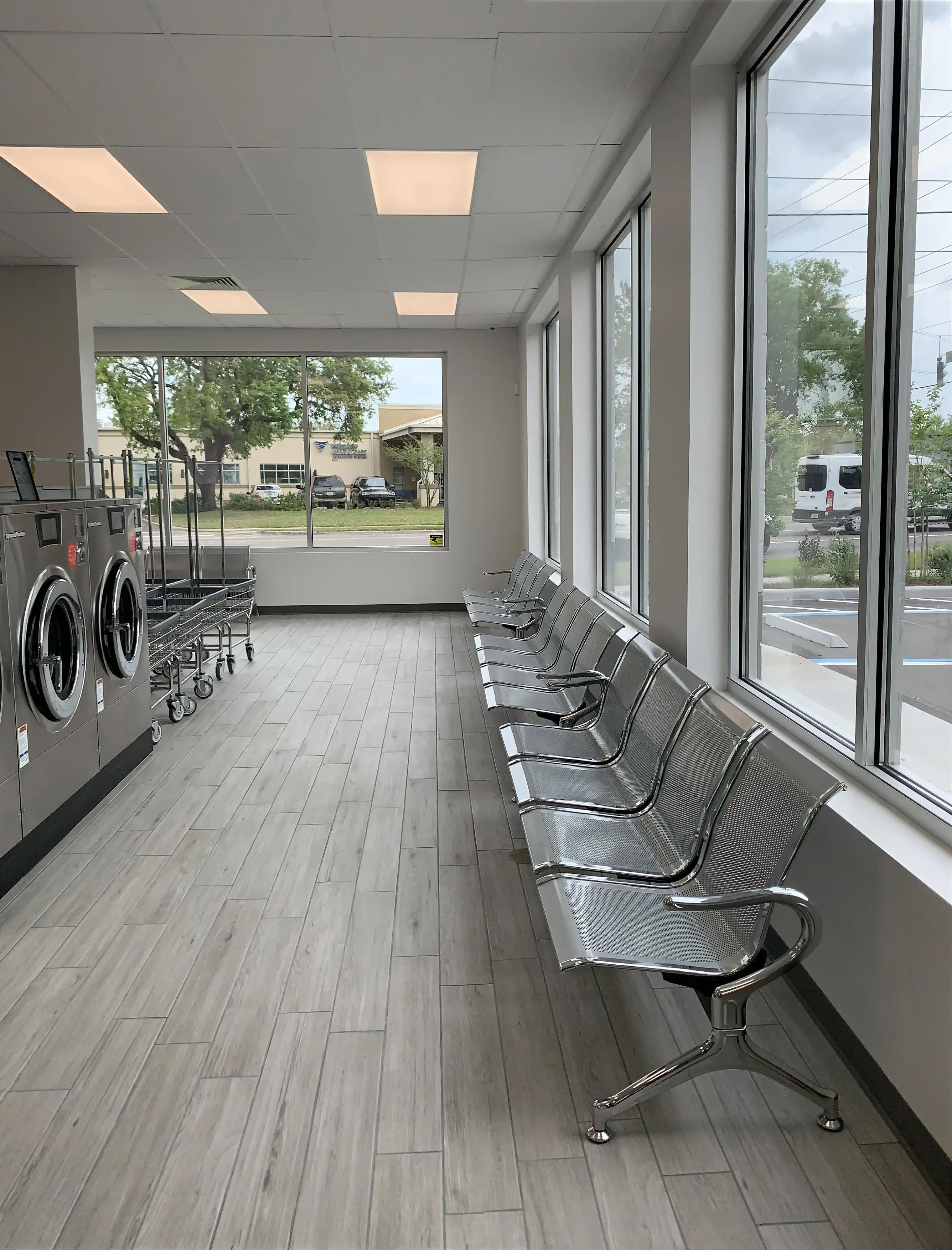 Spritzy Laundromat thumbnail 2