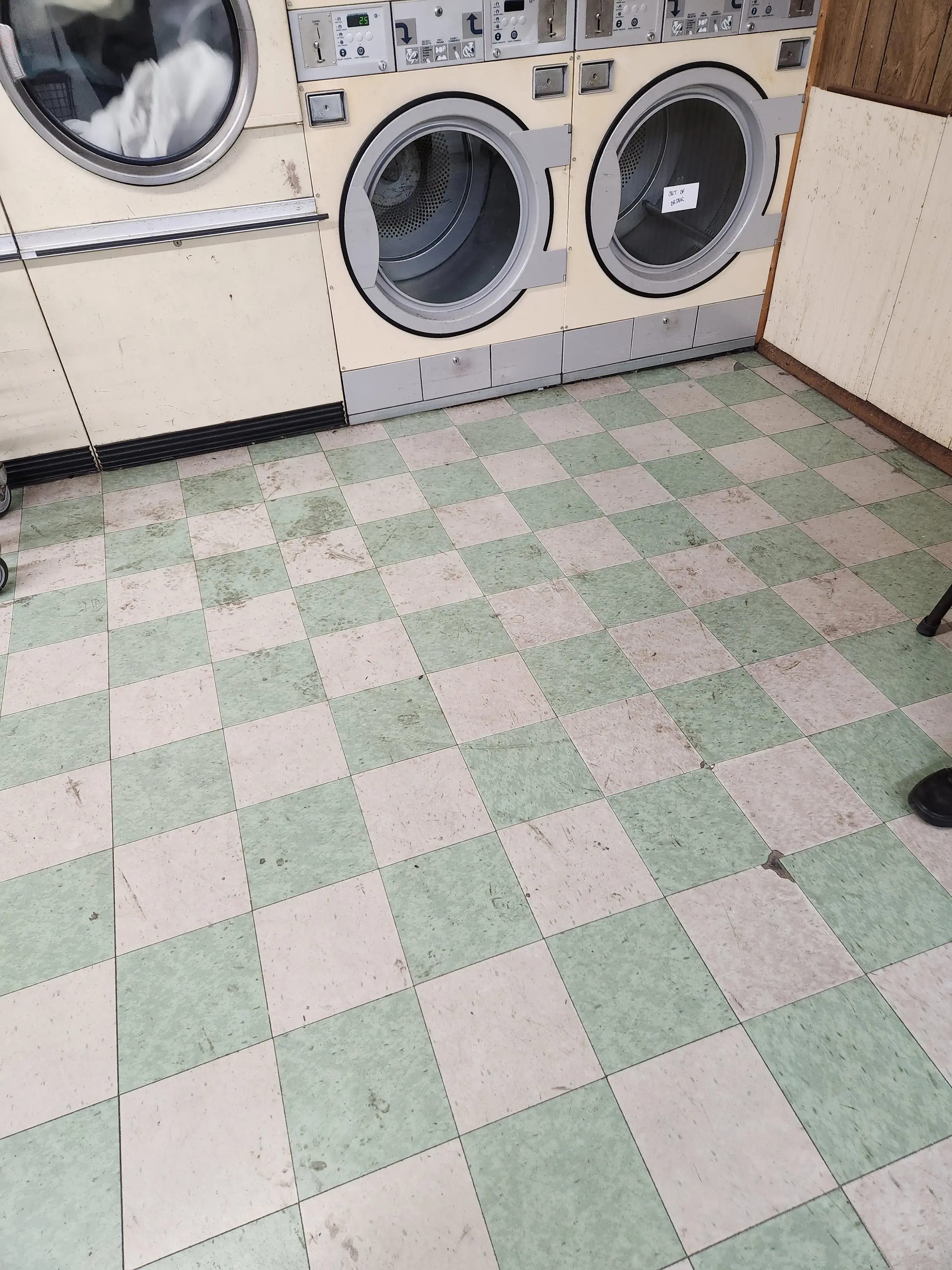 Spry Laundromat - Image 5