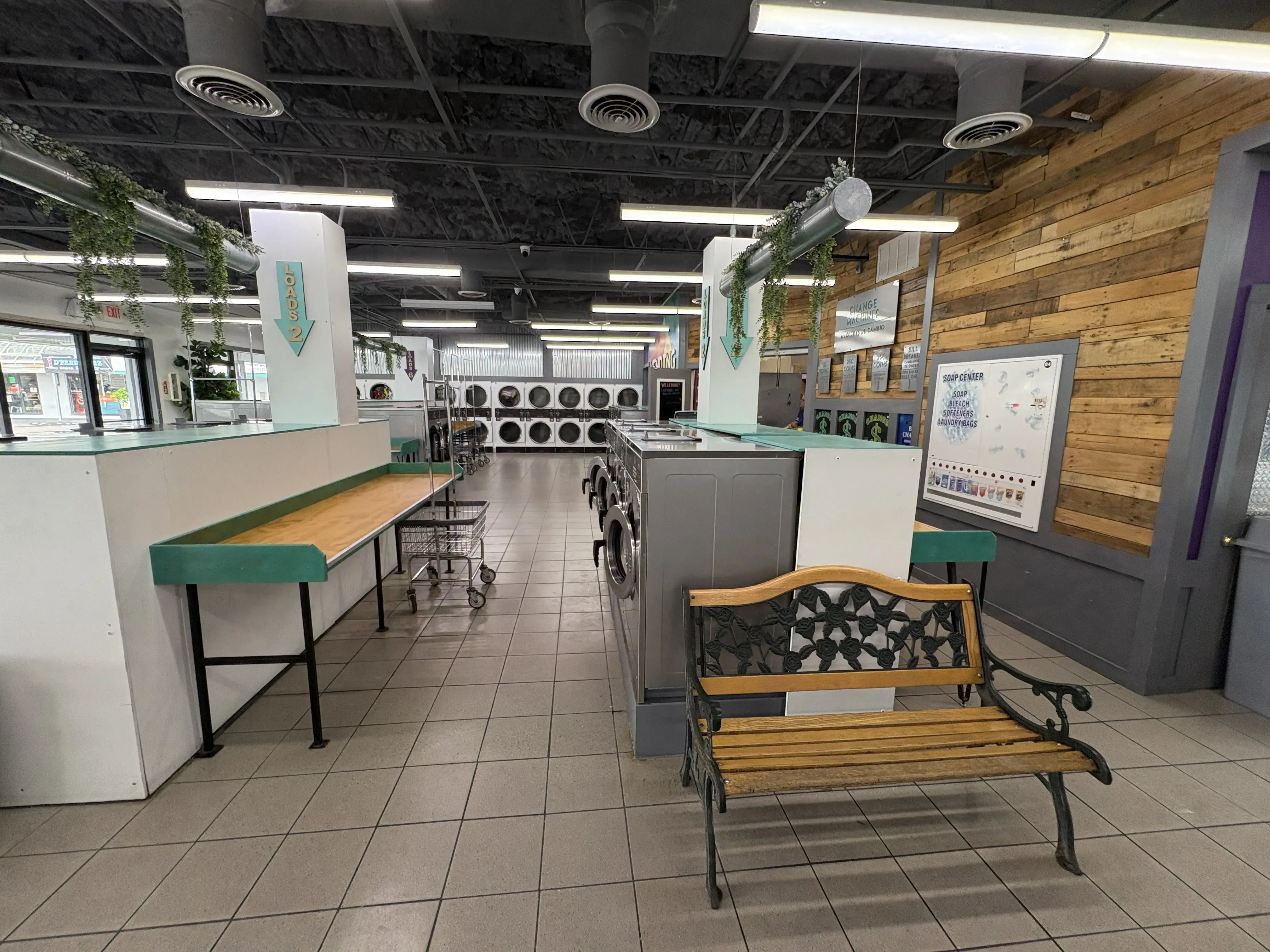 Square Bubbles Laundromat Busch thumbnail 13