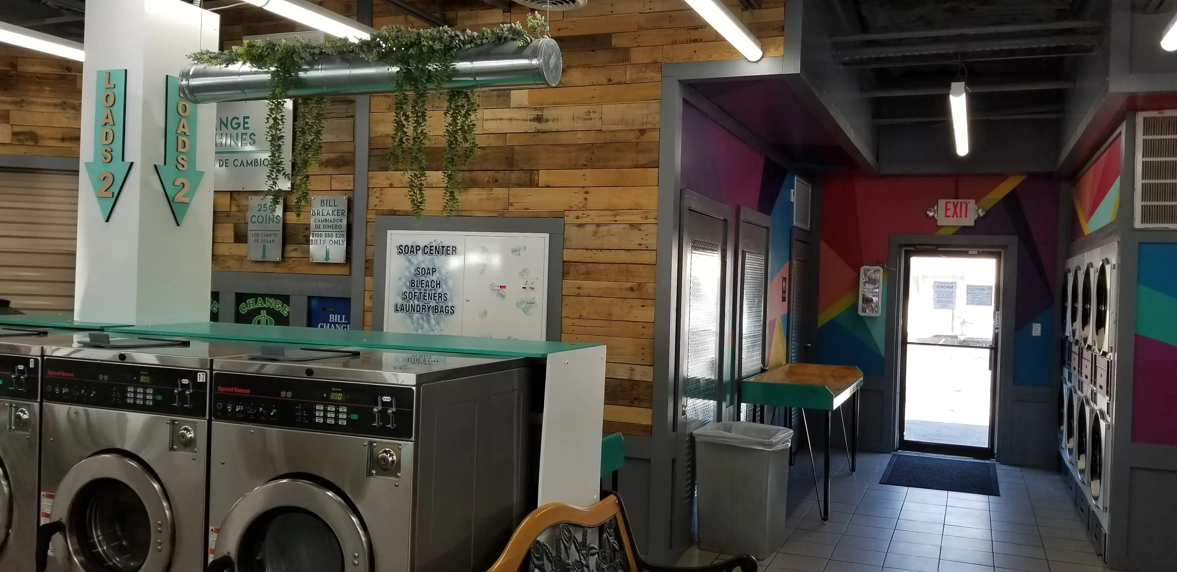 Square Bubbles Laundromat Busch - Image 6