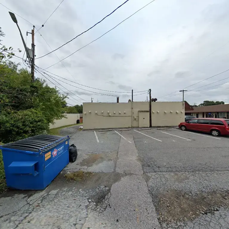 Squeaky Bees Laundromat & Wash and Fold thumbnail 17