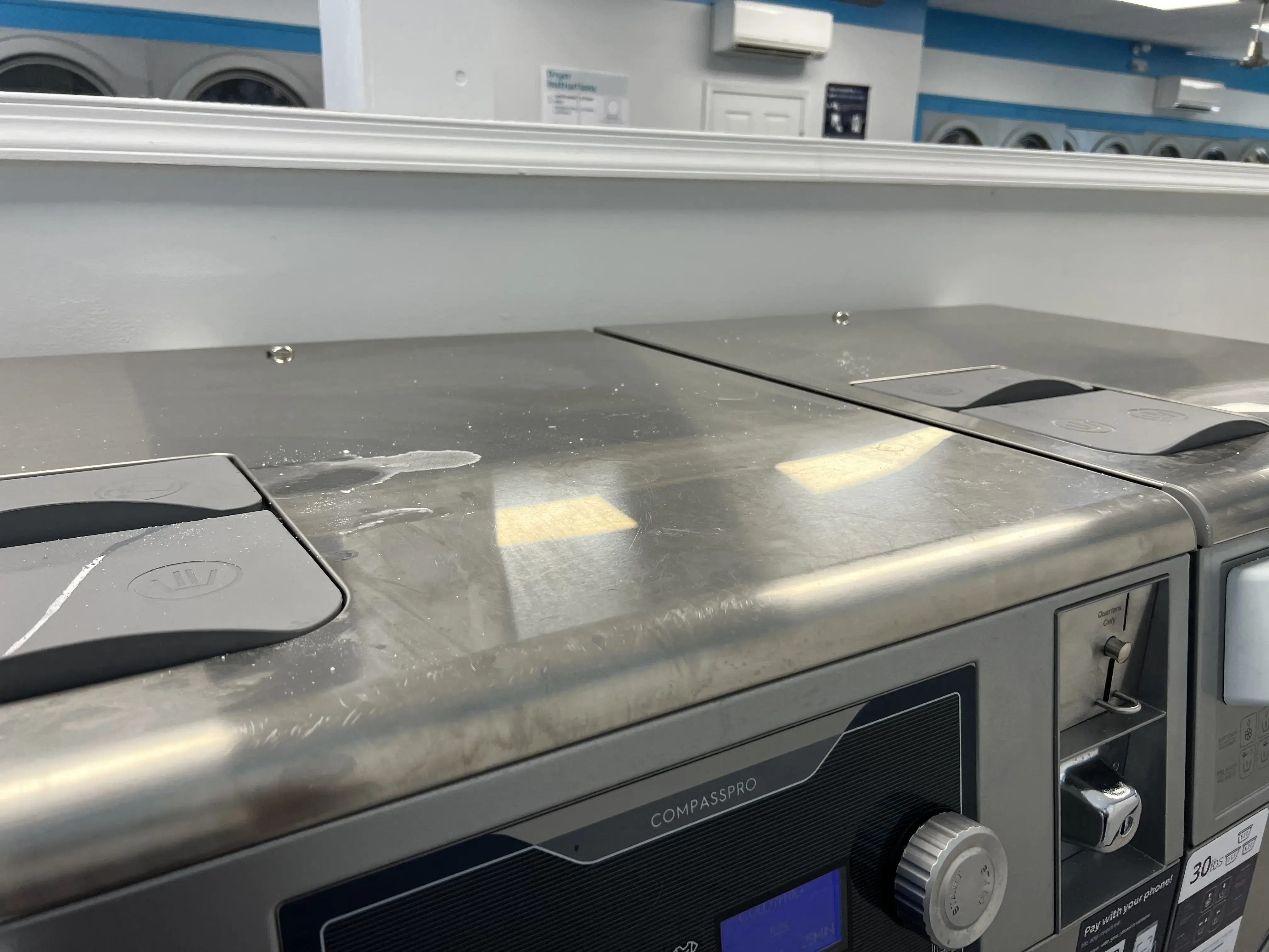 Squeaky Bees Laundromat & Wash and Fold - Image 4