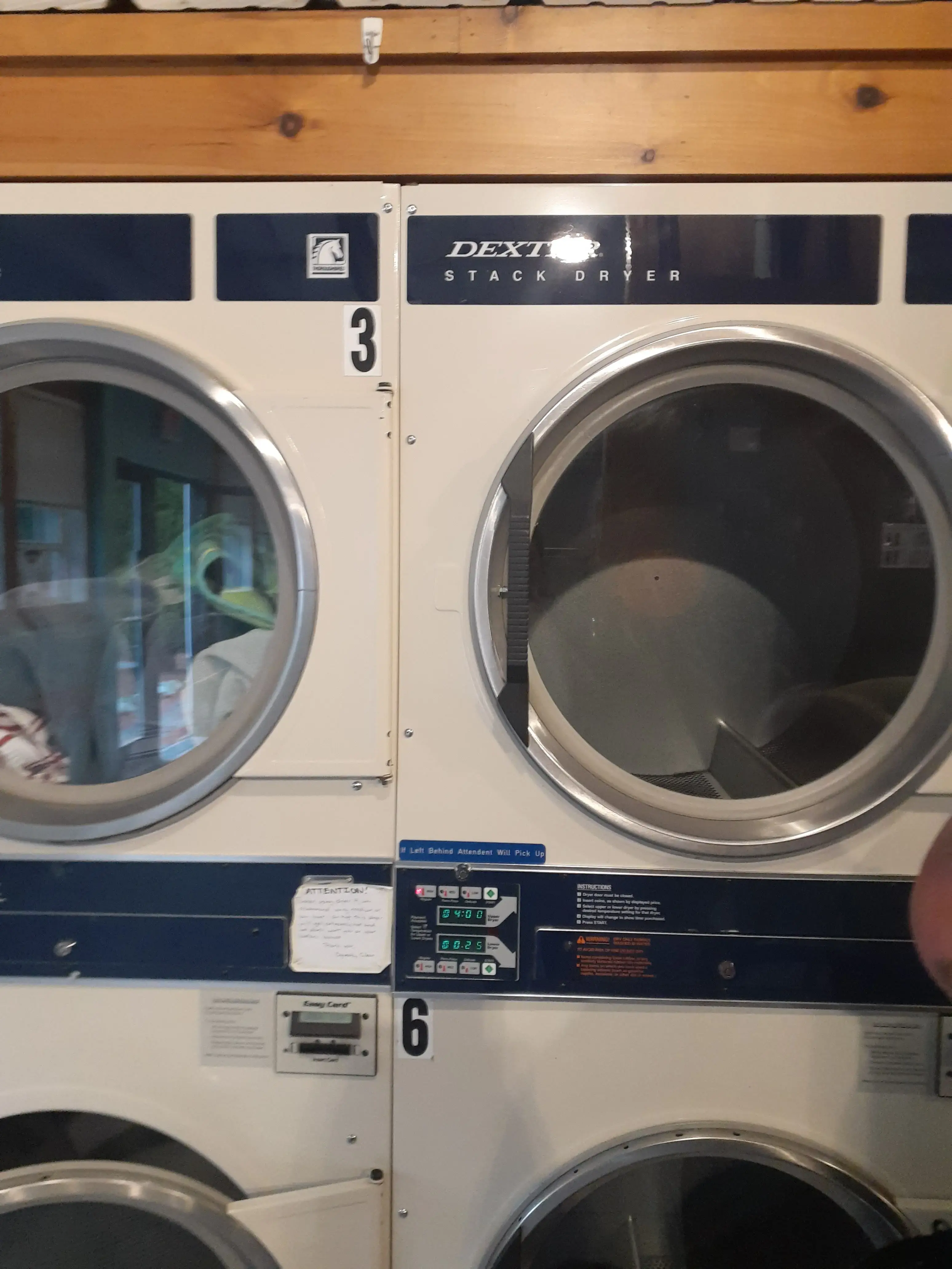 Squeaky Clean Laundromat - Image 7