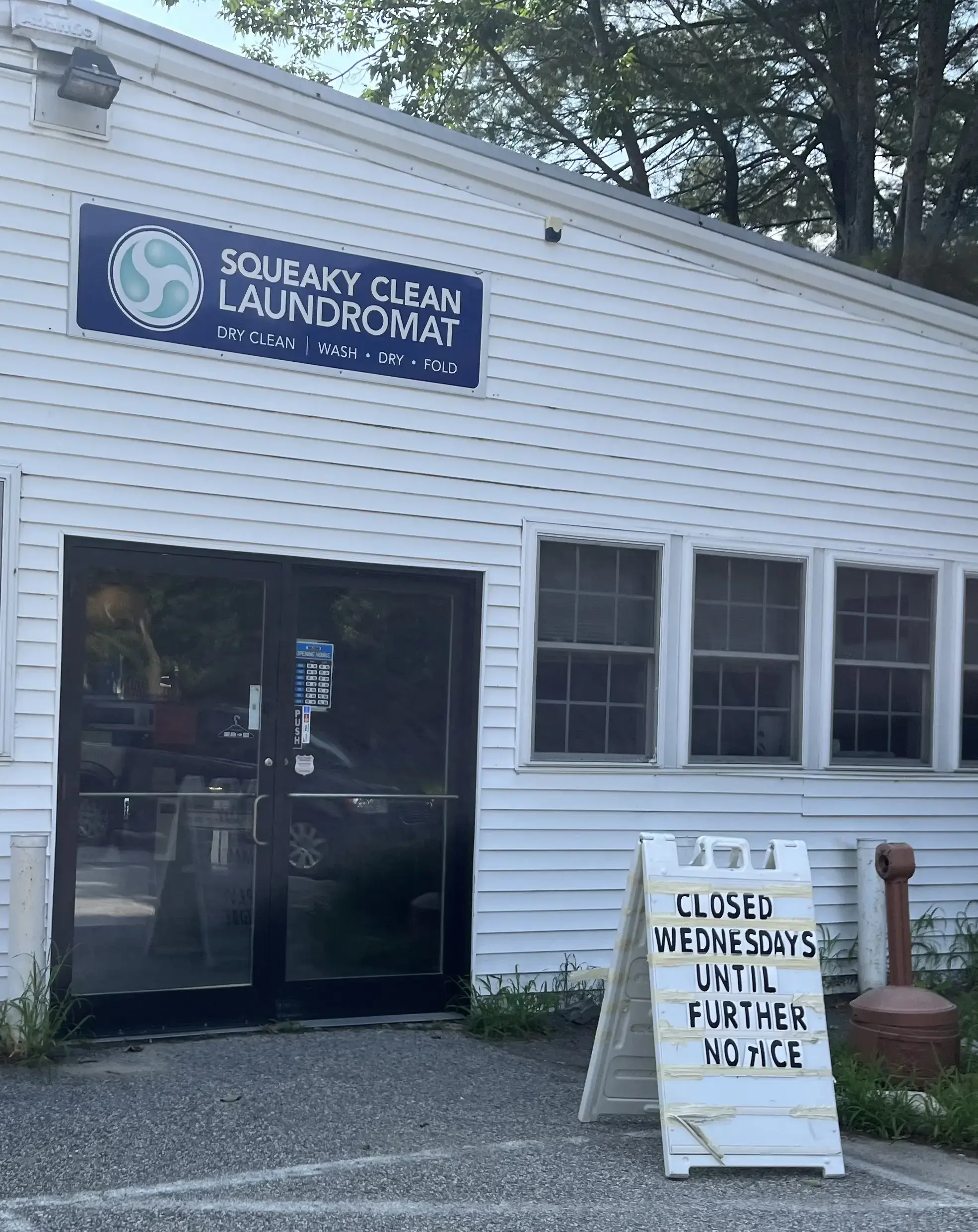Squeaky Clean Laundromat thumbnail 1