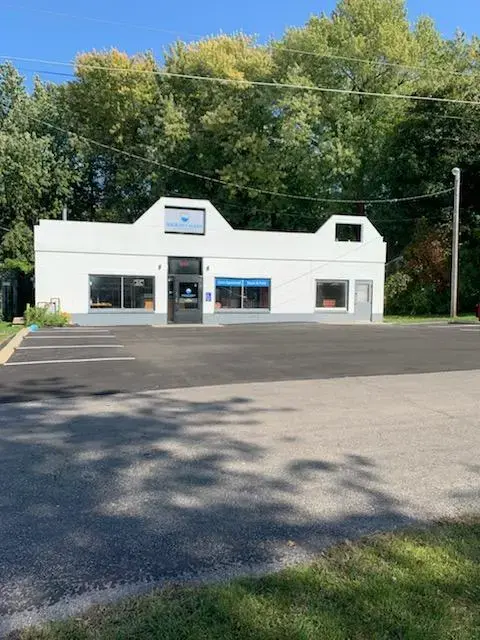 Squeaky Klean Laundromat - Image 5