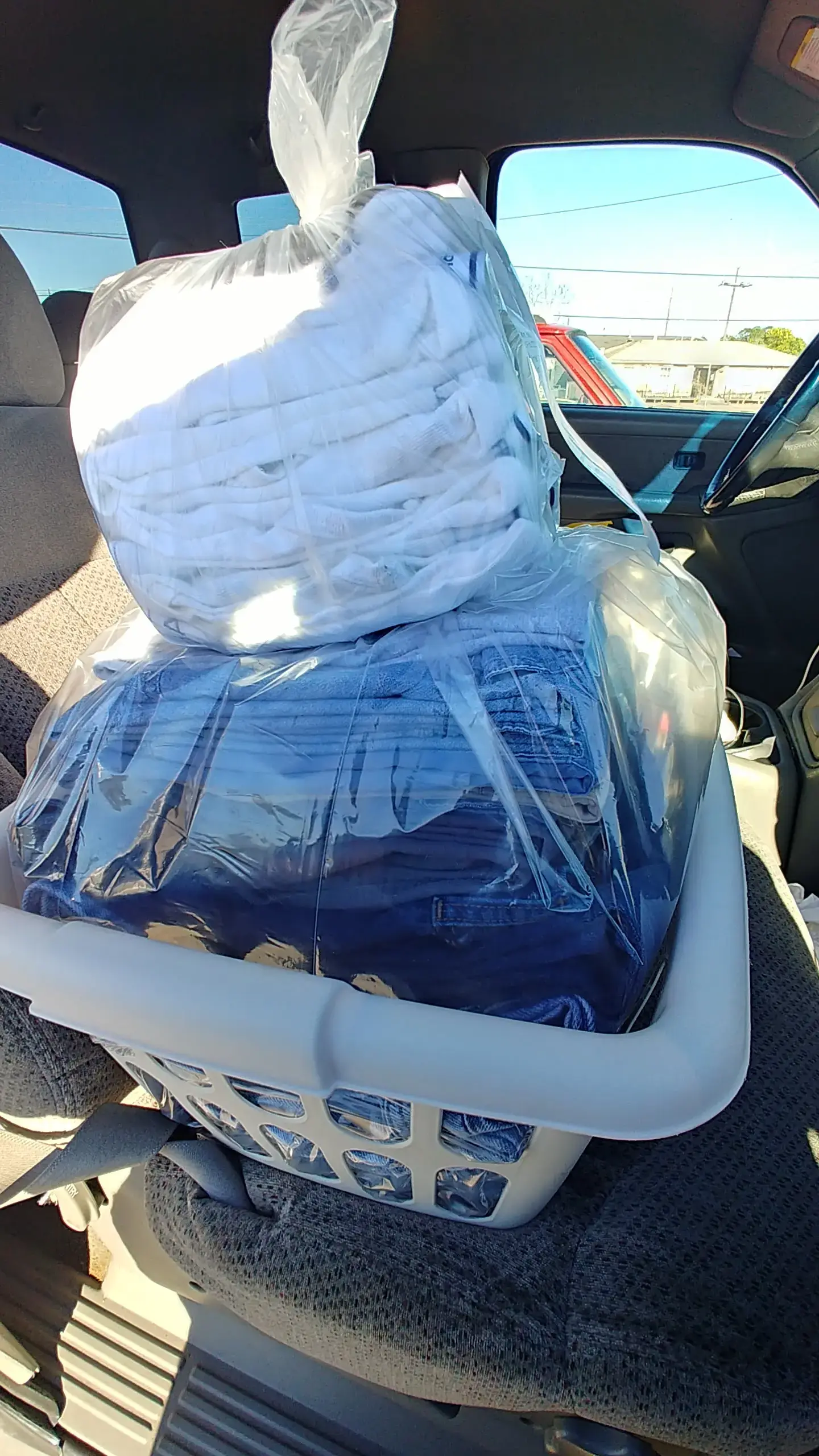 Squeaky Kleen Coin Laundry thumbnail 3