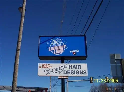 Squire Armory Laundry Land - Image 2