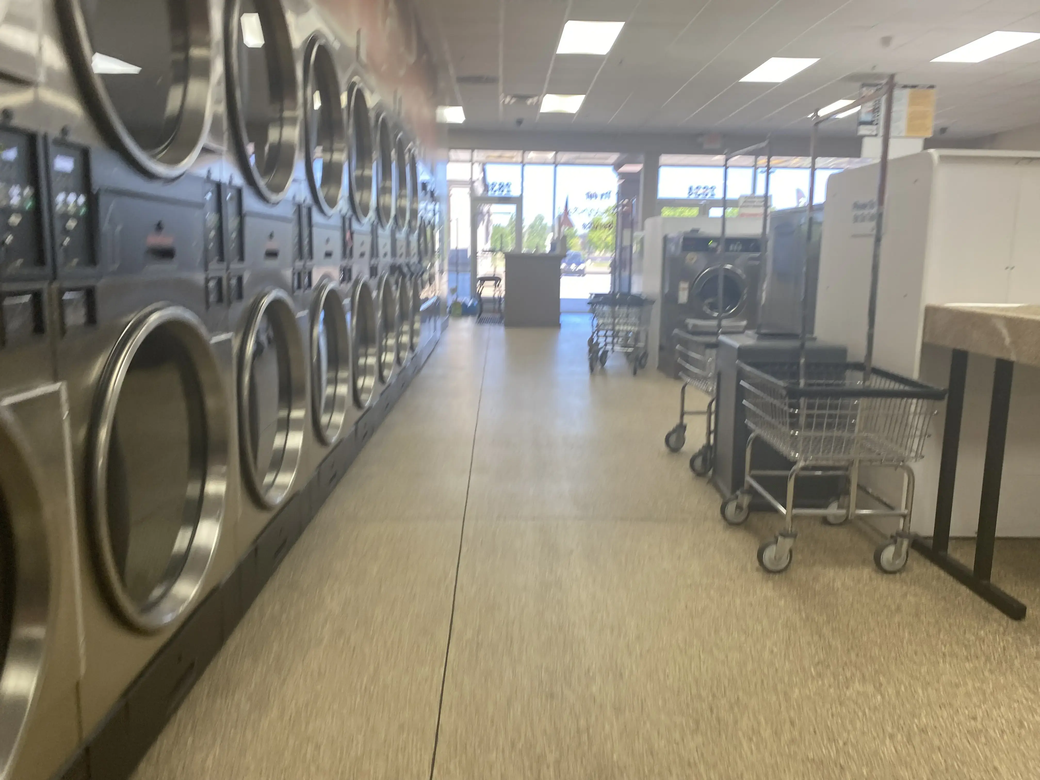 S&S Laundromat thumbnail 20
