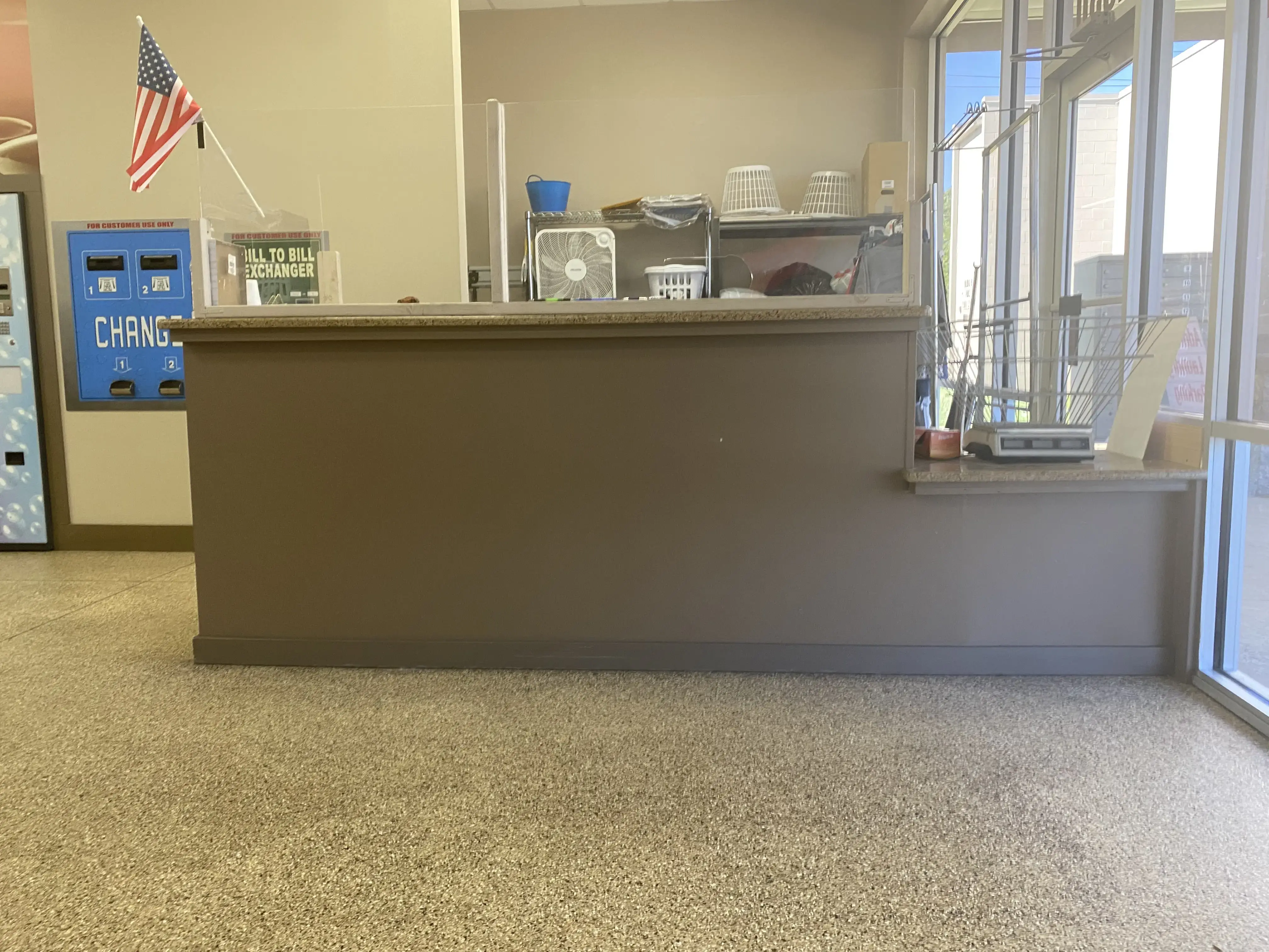 S&S Laundromat - Image 7