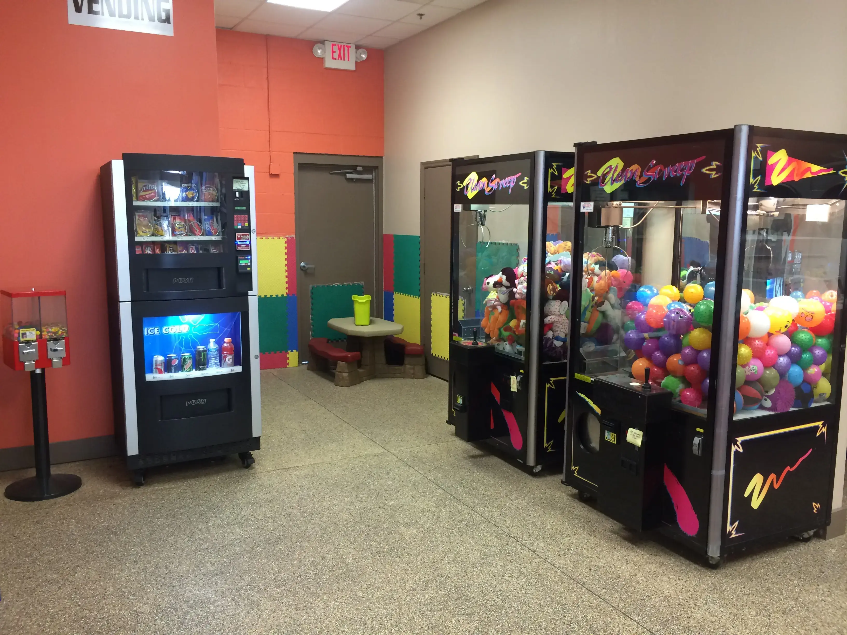 S&S Laundromat - Image 6