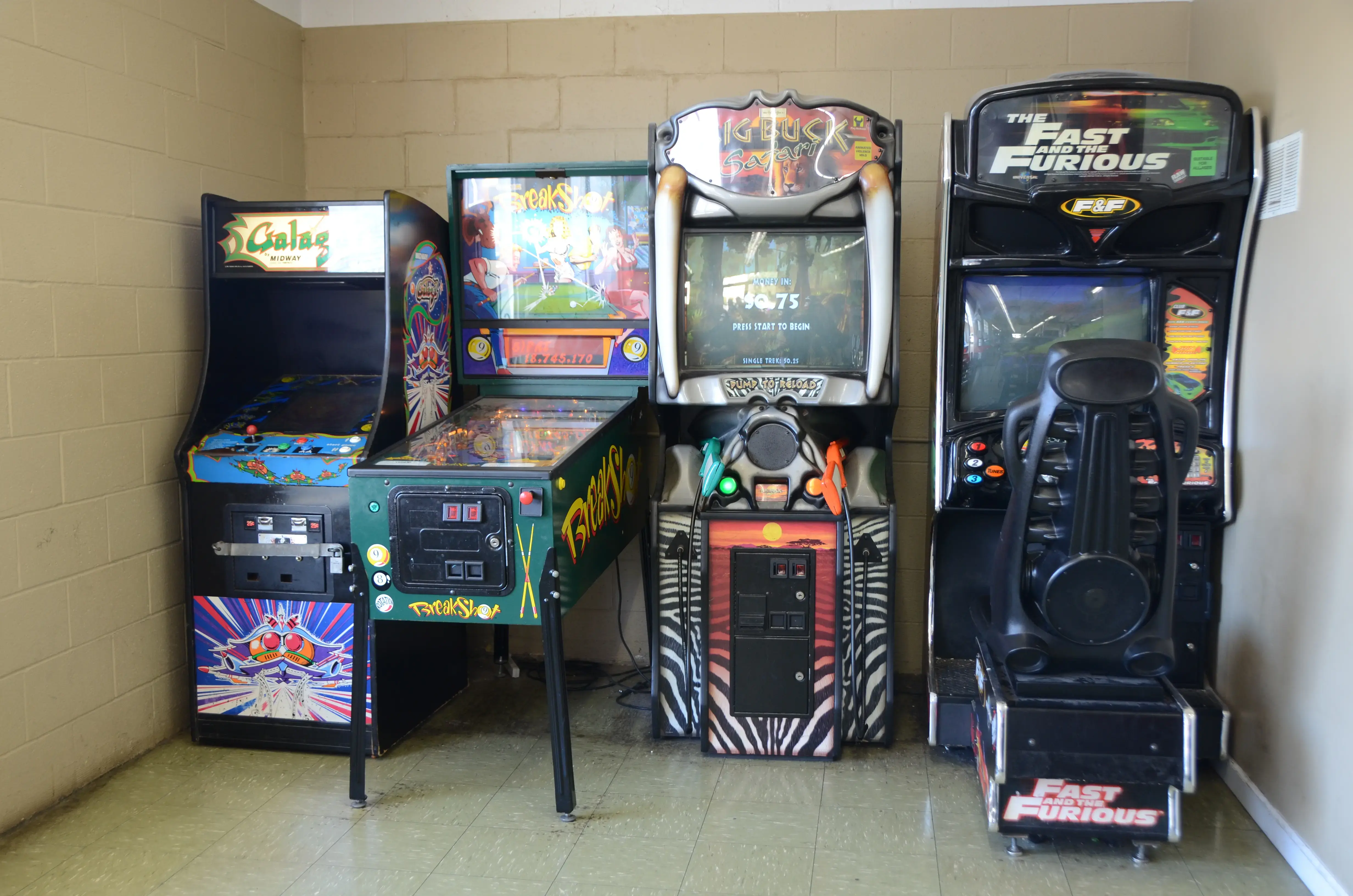 St. B Super Laundromat - Image 6