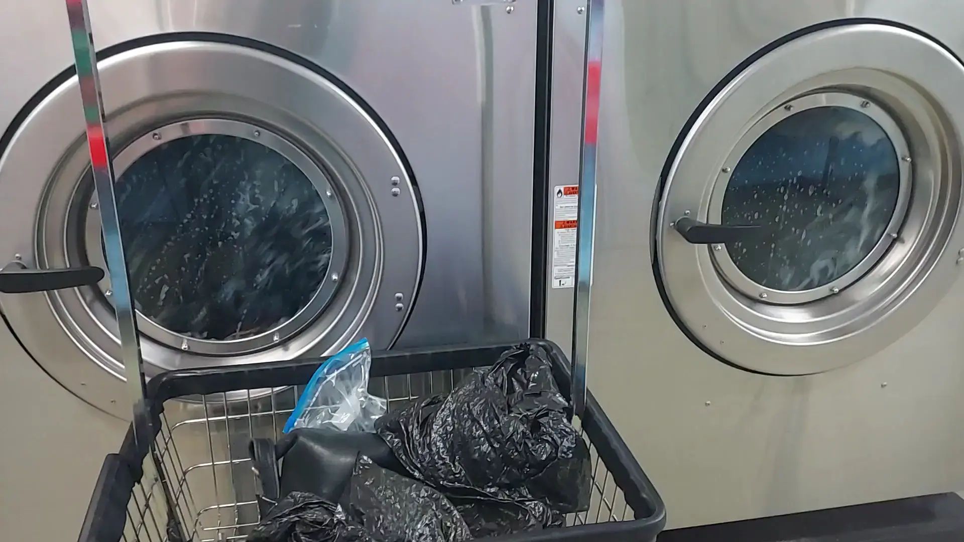 St. B Super Laundromat - Image 15