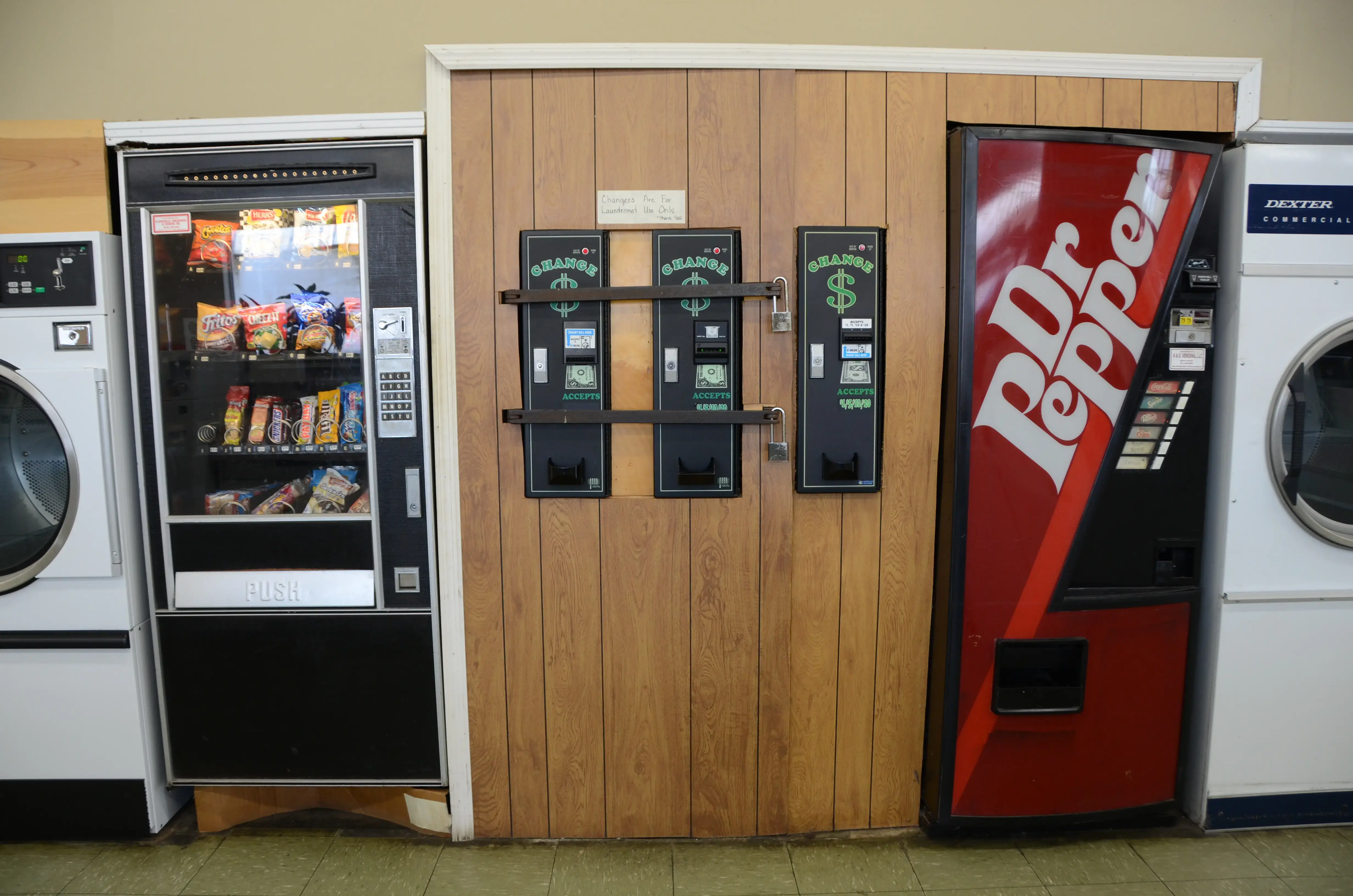 St. B Super Laundromat - Image 11