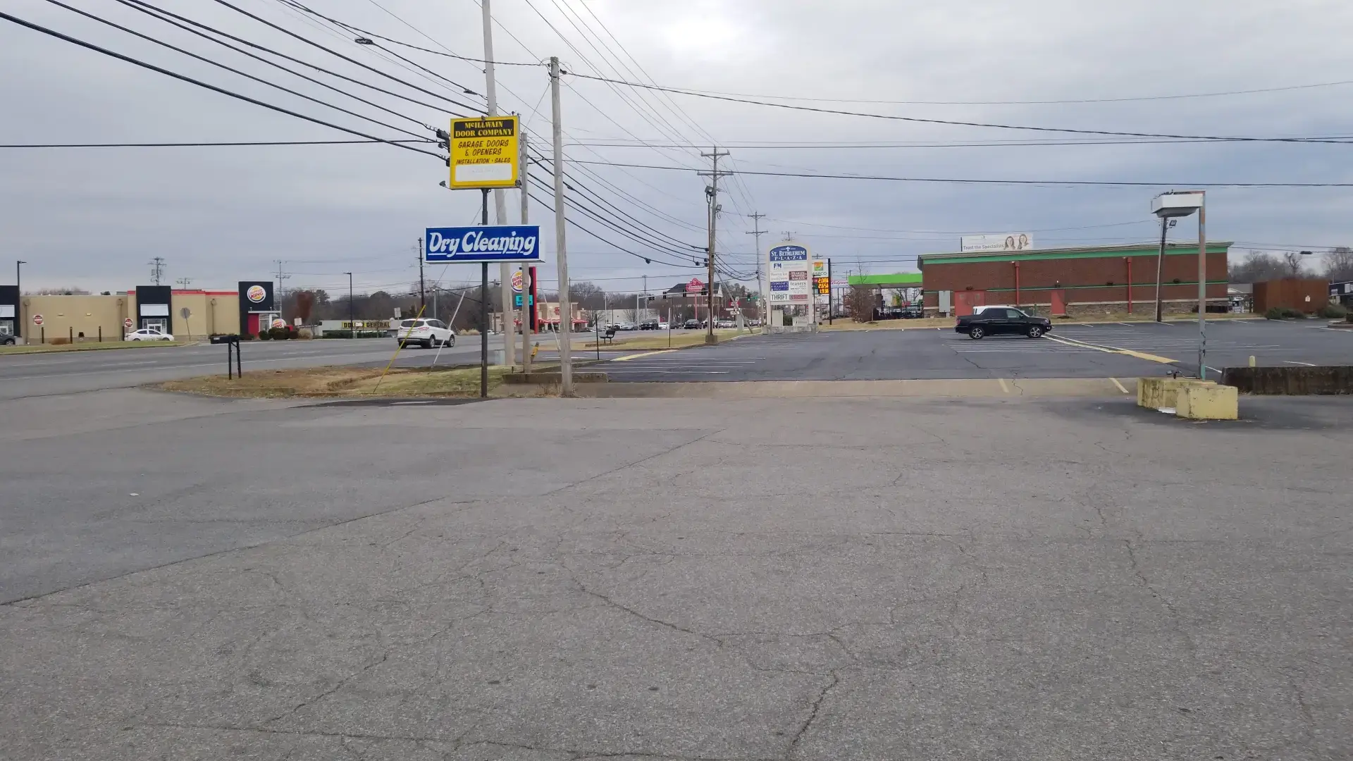 St. B Super Laundromat thumbnail 8