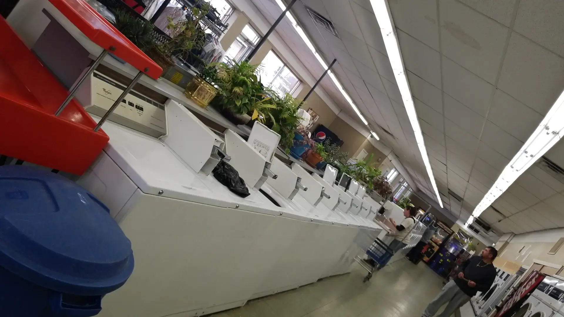 St. B Super Laundromat - Image 20
