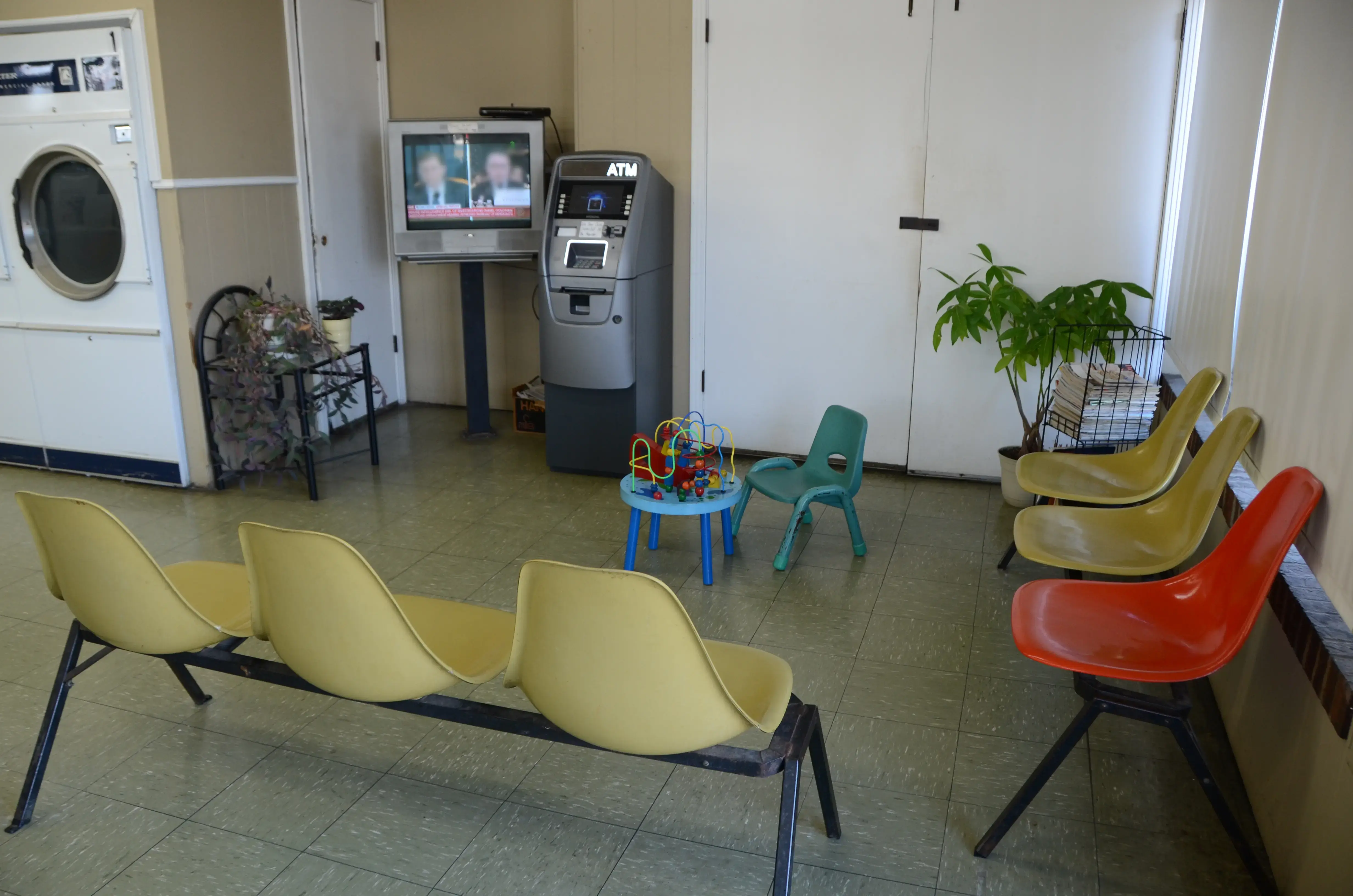 St. B Super Laundromat - Image 4