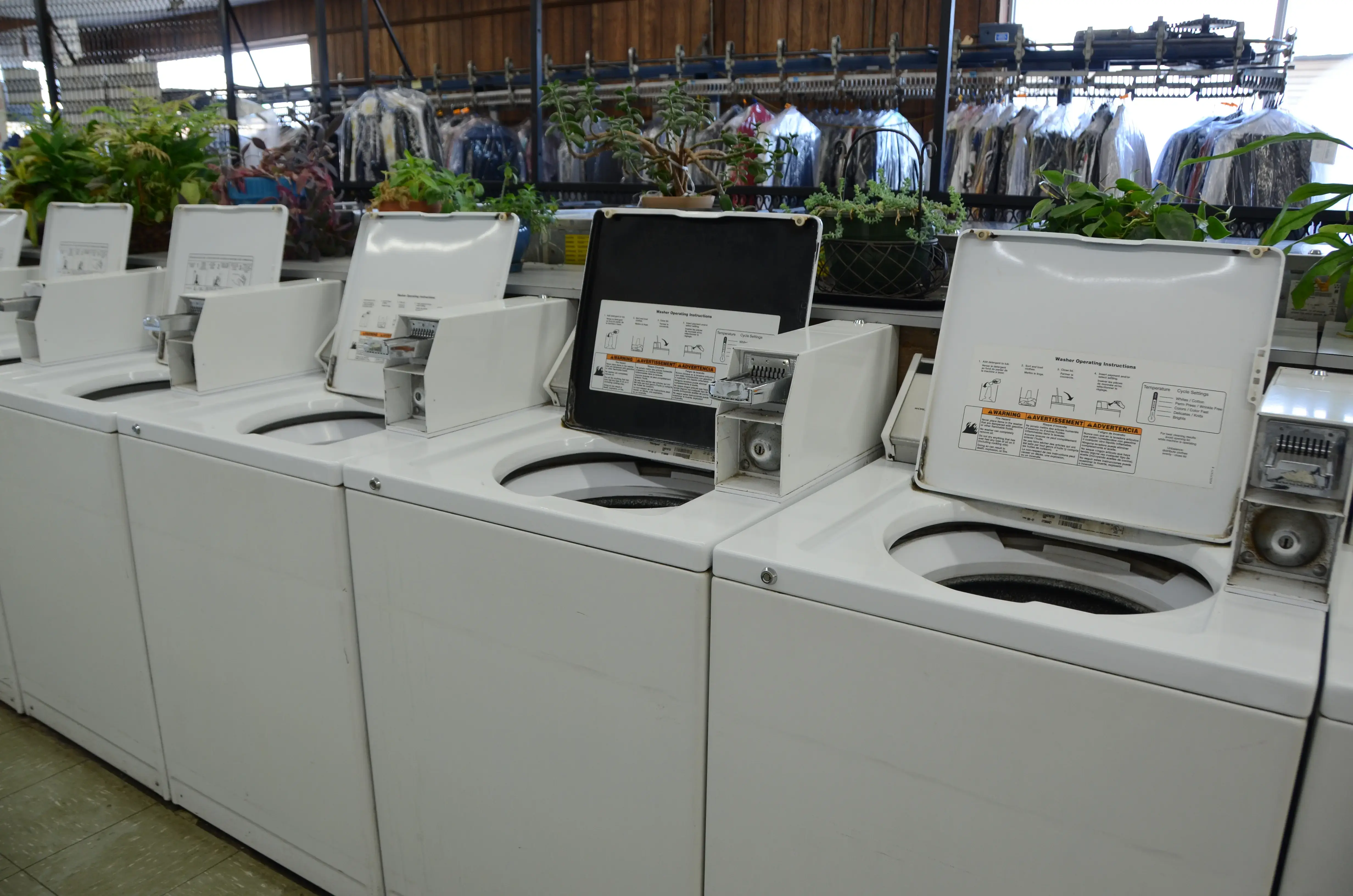 St. B Super Laundromat - Image 9
