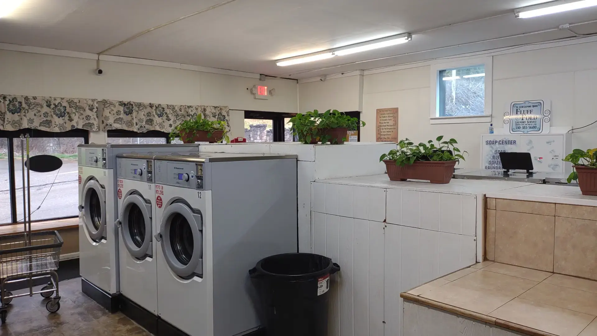 St. Clair Laundry Room - Image 18