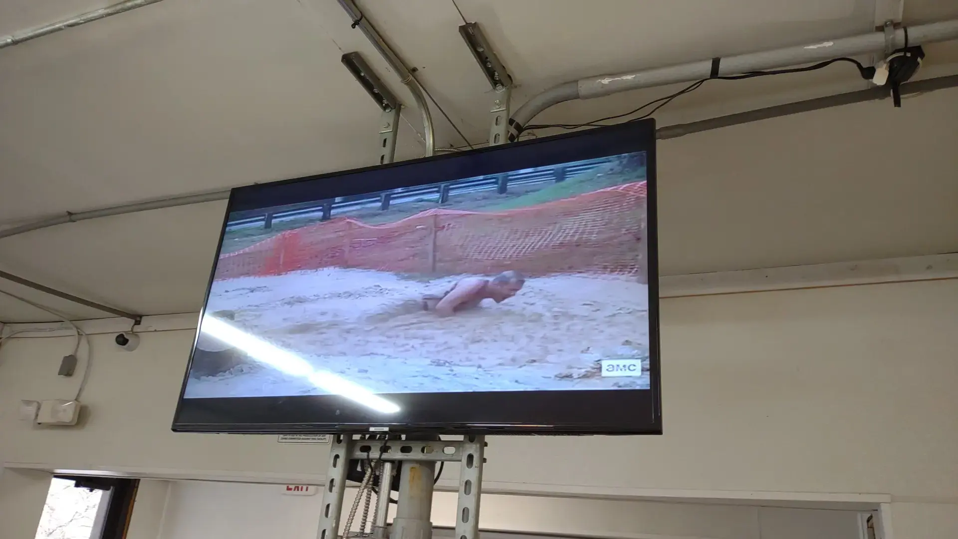 St. Clair Laundry Room thumbnail 16