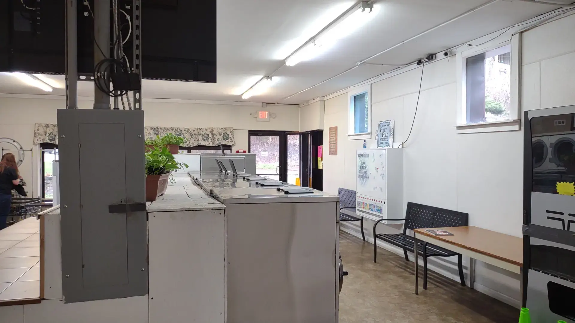 St. Clair Laundry Room - Image 3