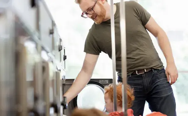 St Croix Cleaners Laundromat - Image 7