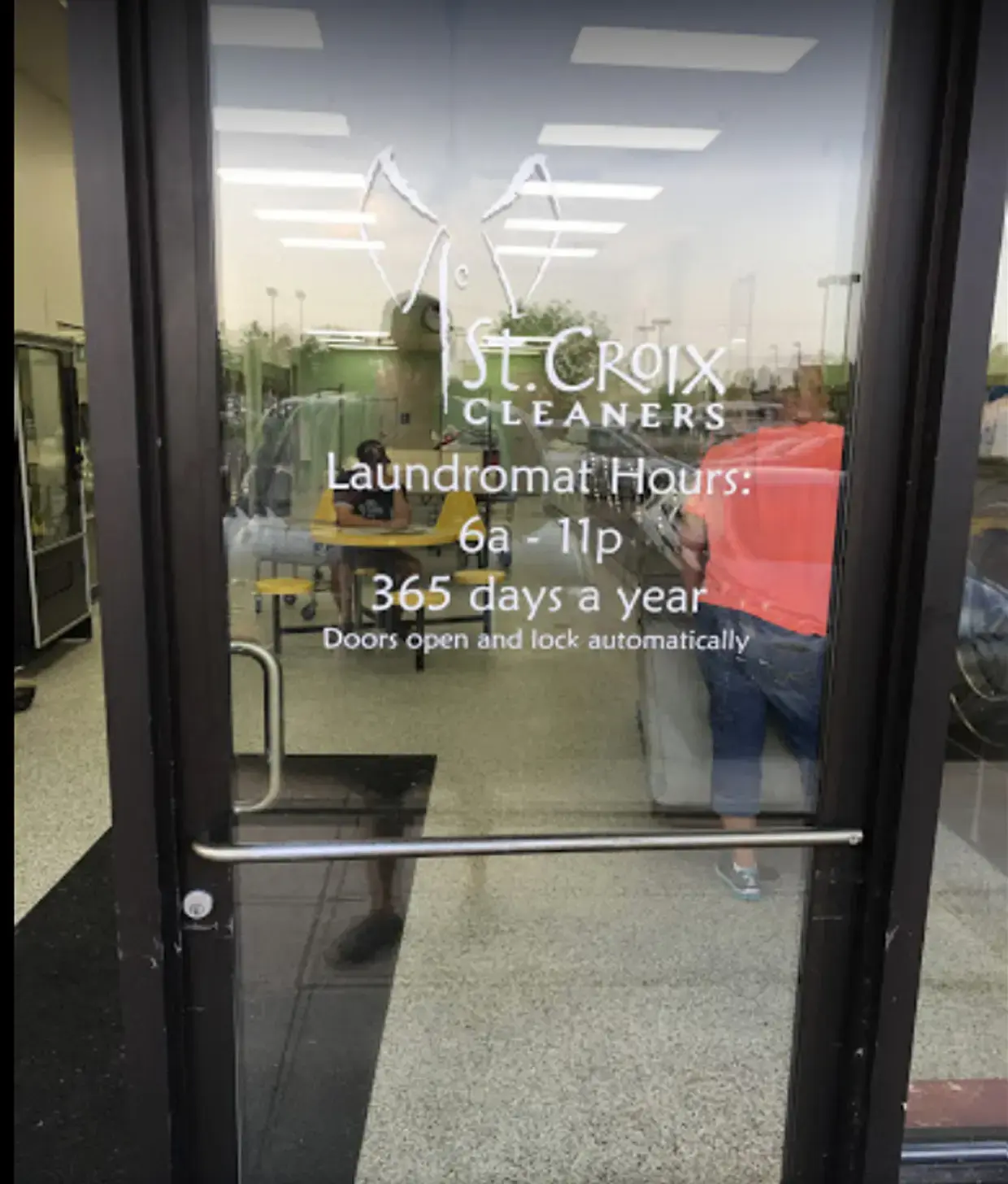 St Croix Cleaners Laundromat - Image 2